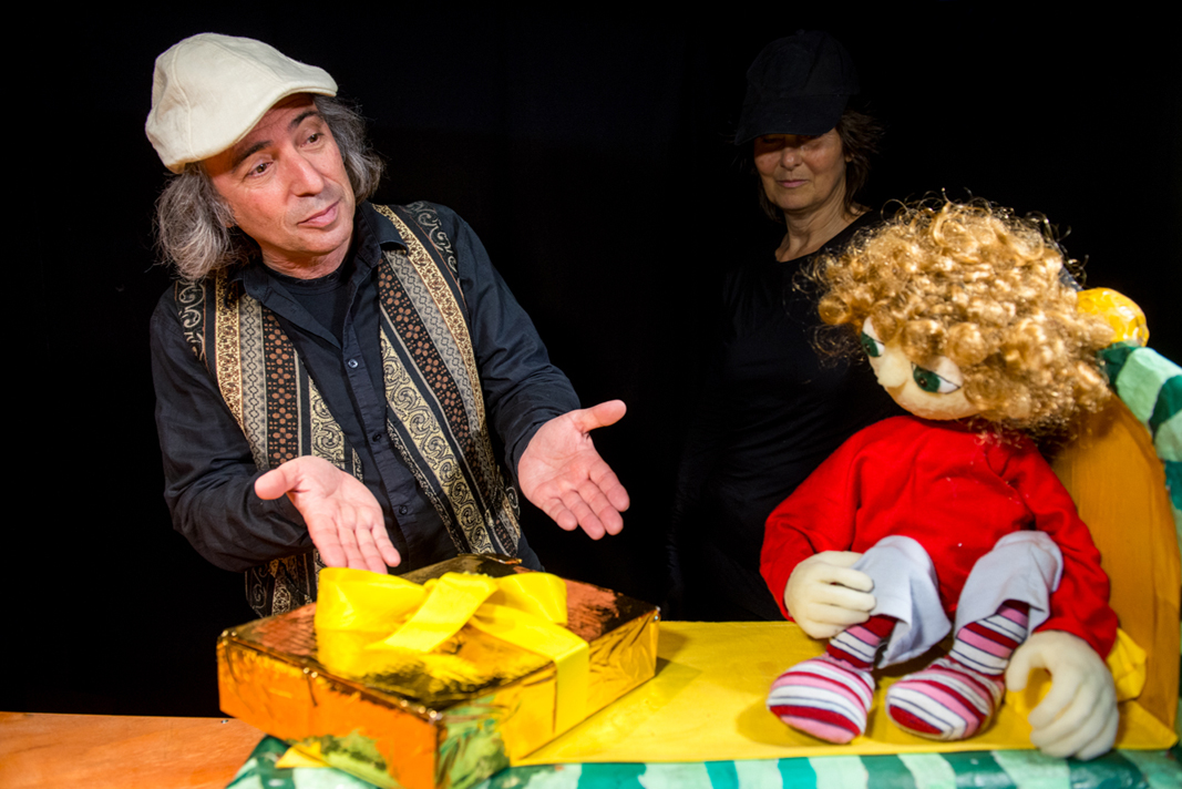 המתנה של סבא   هدية من الجدّ