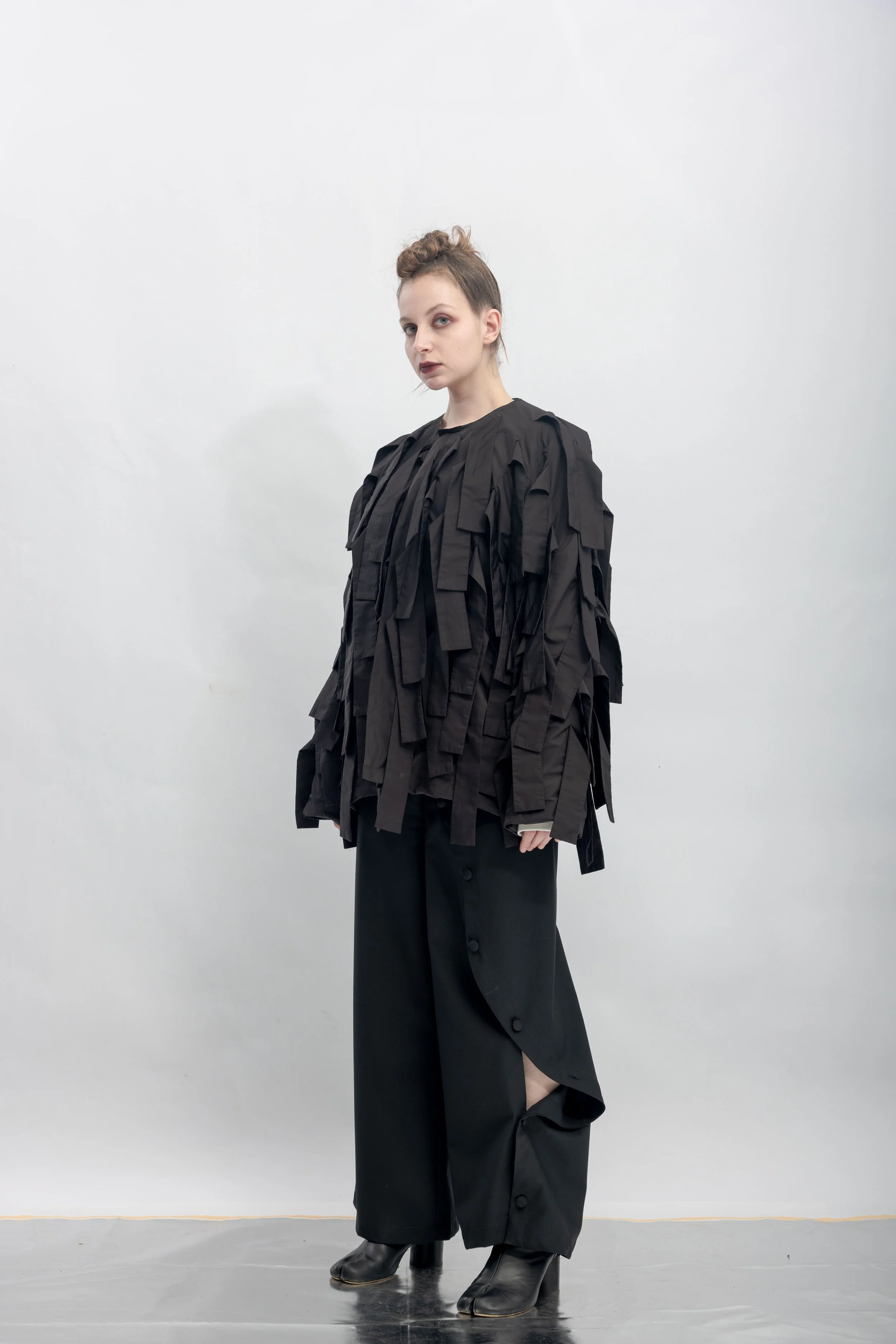 INF  Wing-Contour Sculpted Cropped Jacket (8).jpg