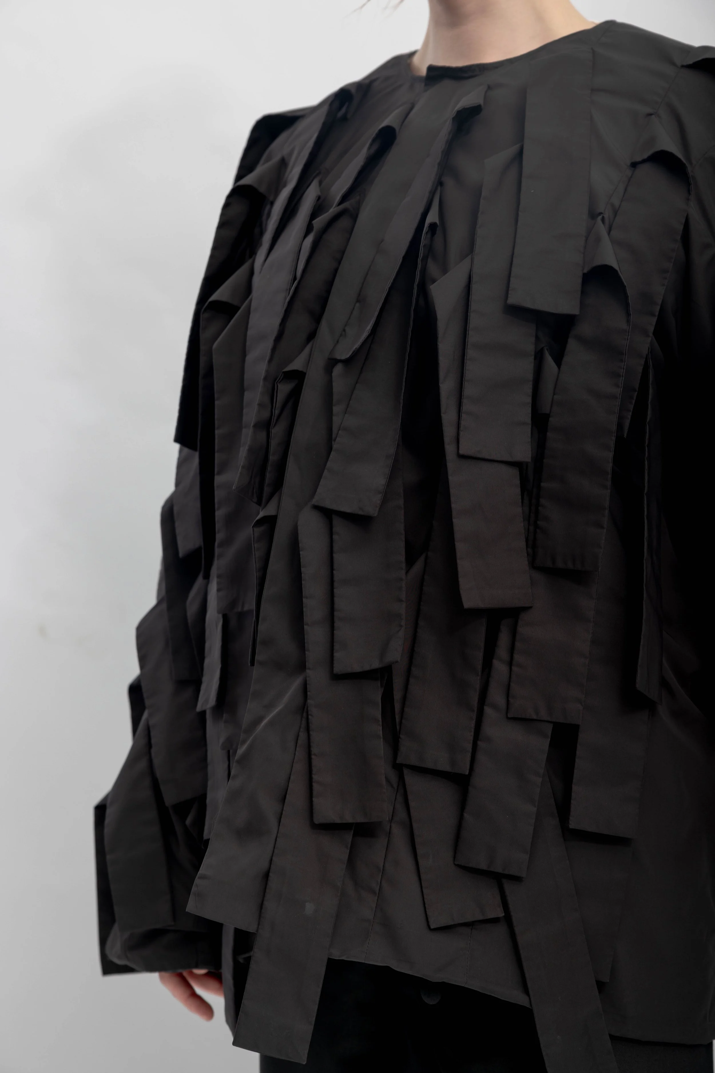 INF  Wing-Contour Sculpted Cropped Jacket (13).jpg