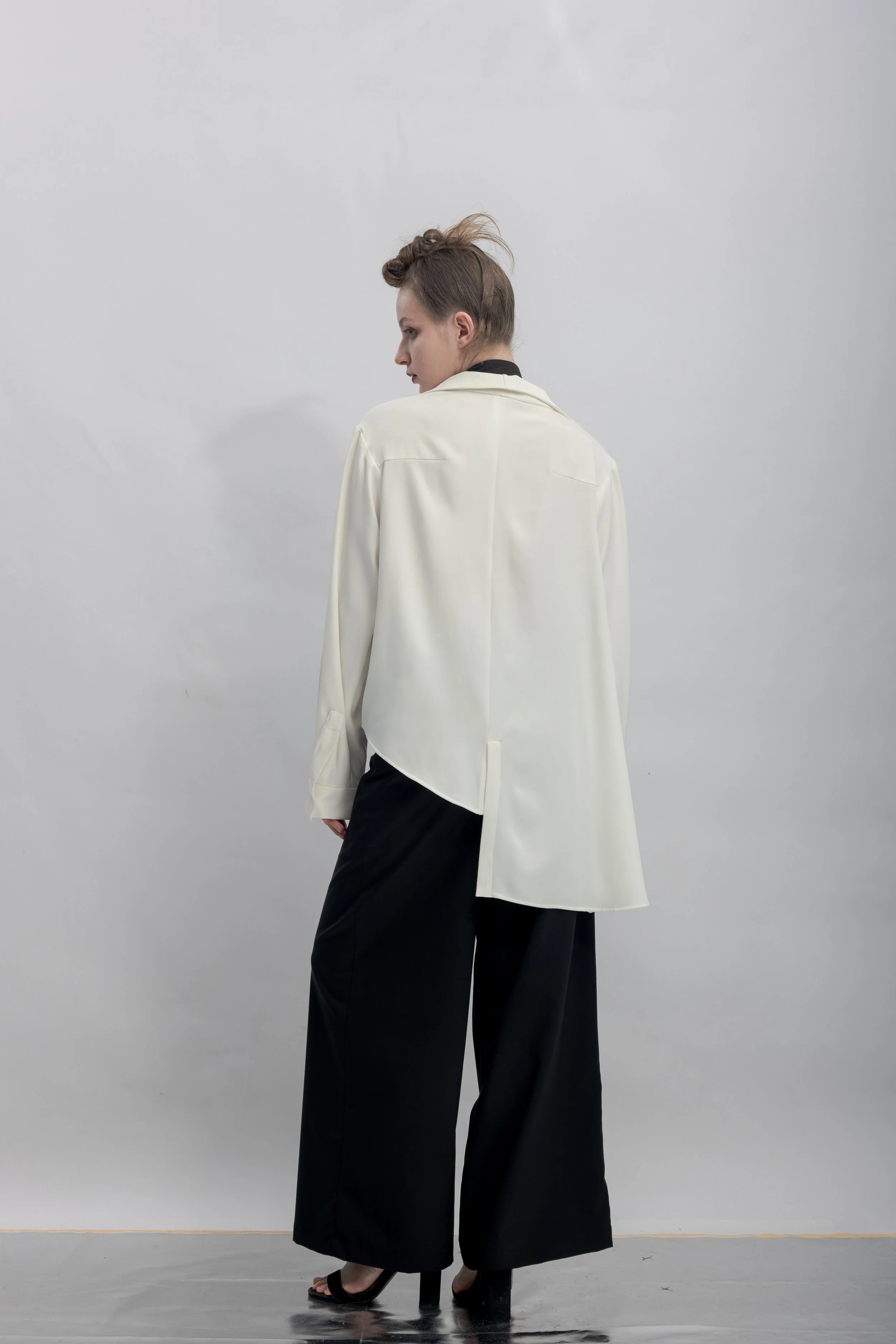 INF Asymmetric Cut Detachable Neckband Shirt (17).jpg