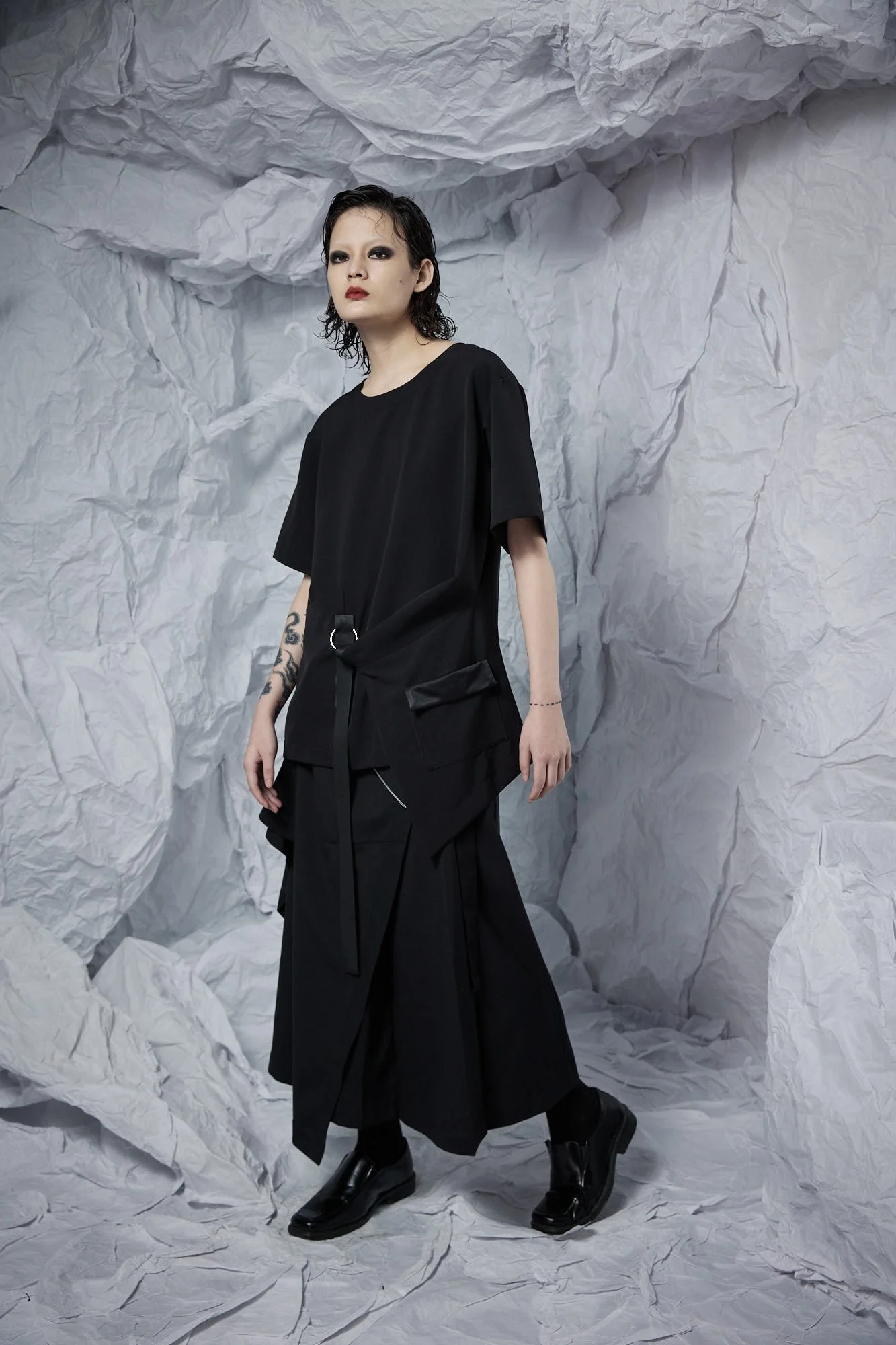 INF 結構垂墜寬袖上衣 (5).jpg