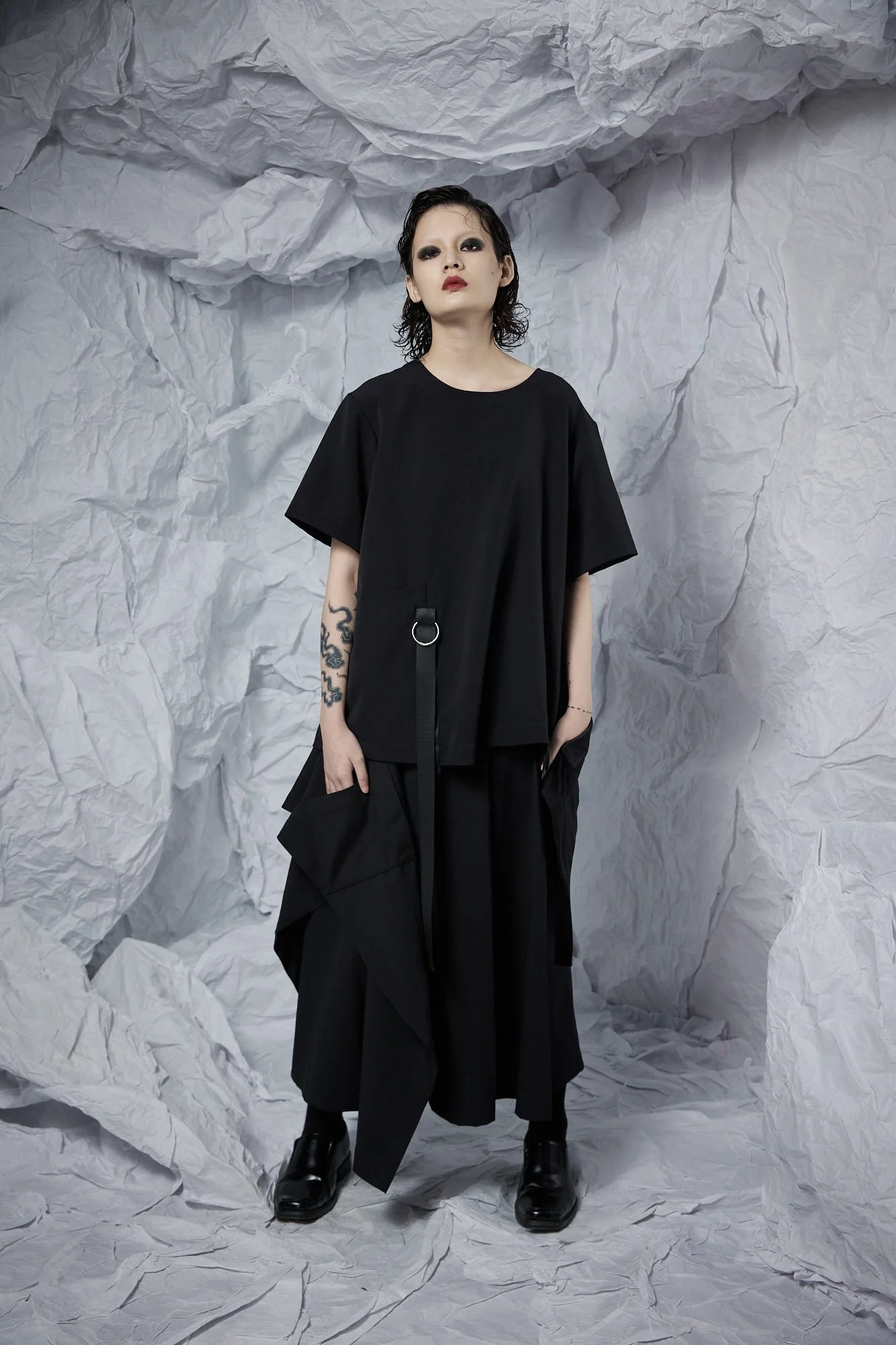 INF 結構垂墜寬袖上衣 (3).jpg