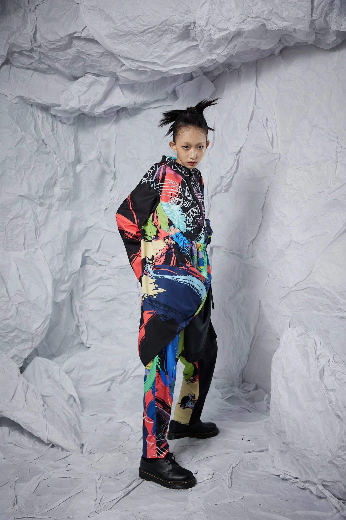 INF 蒙太奇印花抽皺綁帶長襯衫 (3).jpg