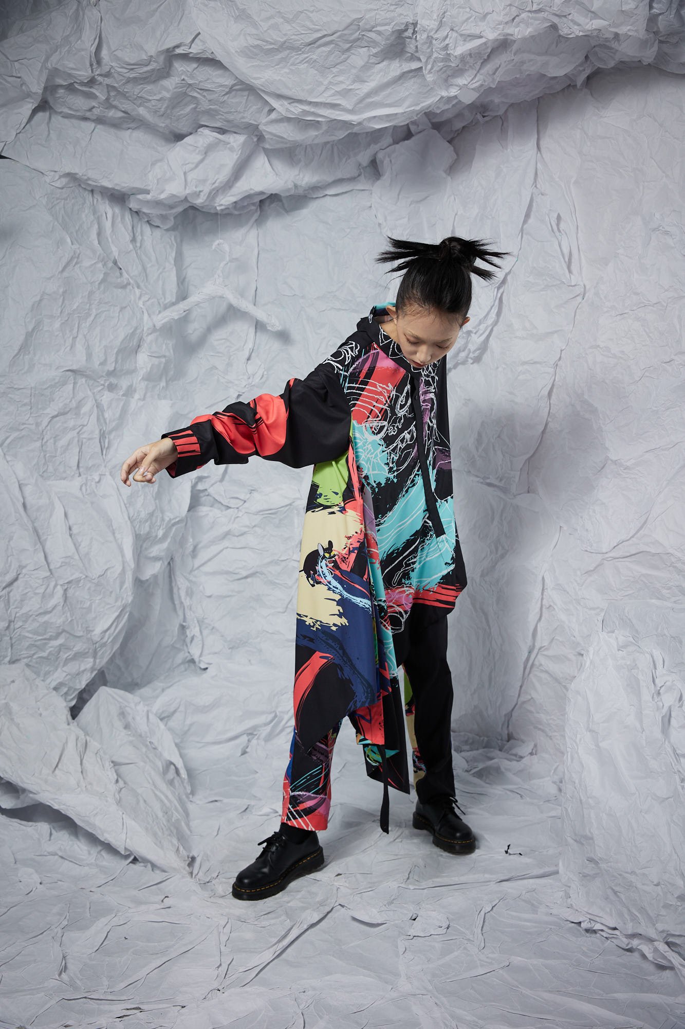 INF 蒙太奇印花抽皺綁帶長襯衫 (5).jpg