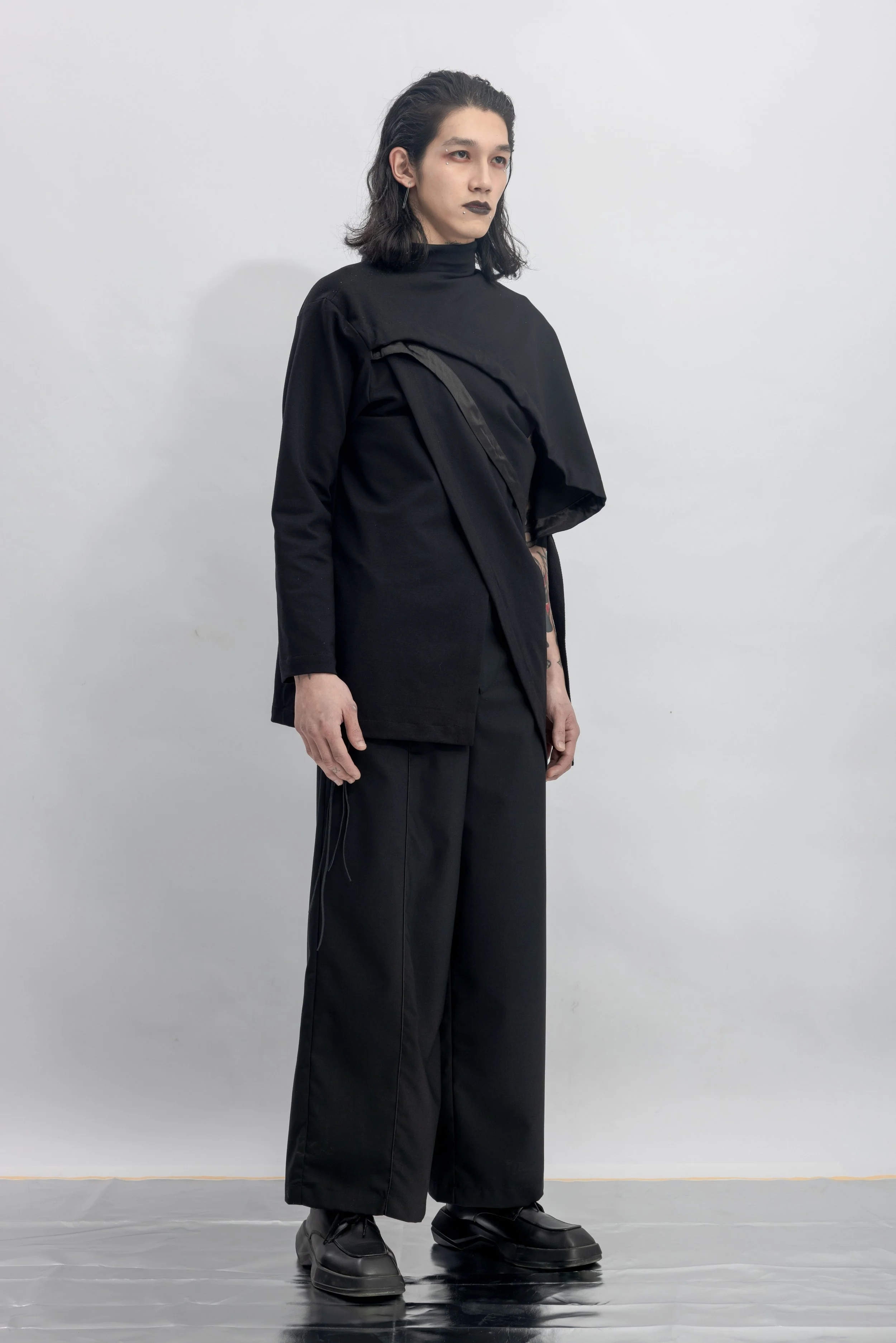 INF Reconstructed Sleeve and Chest Panel Ruched Top (9).jpg