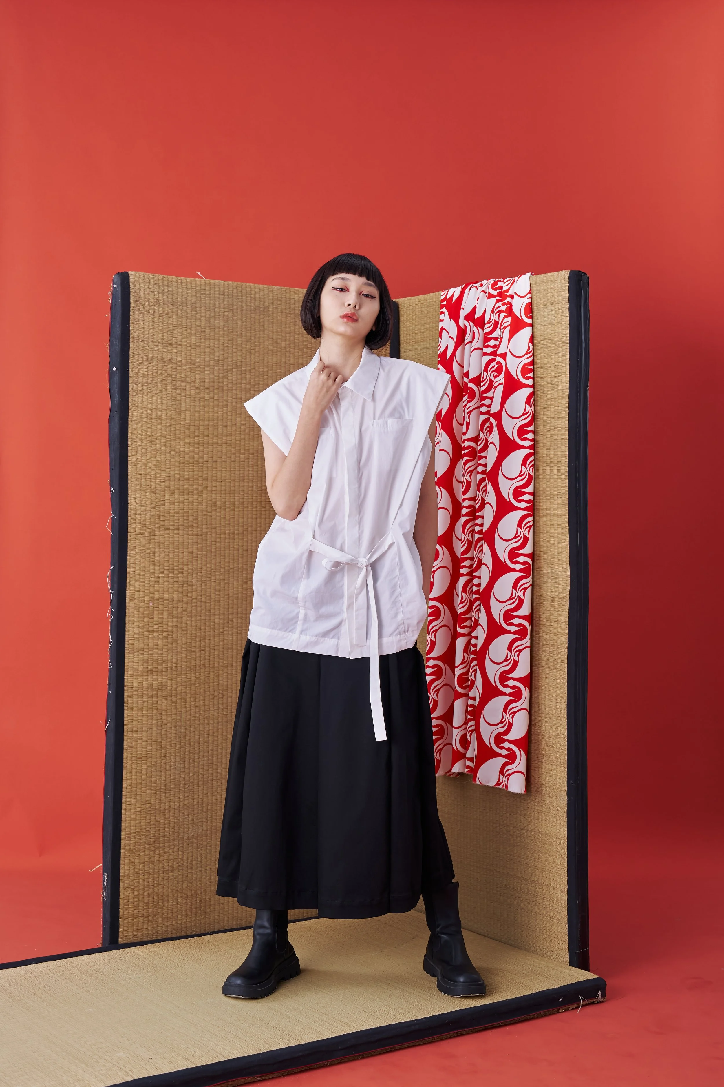 INF   Deconstructed Sleeveless Jinbei Shirt (White)