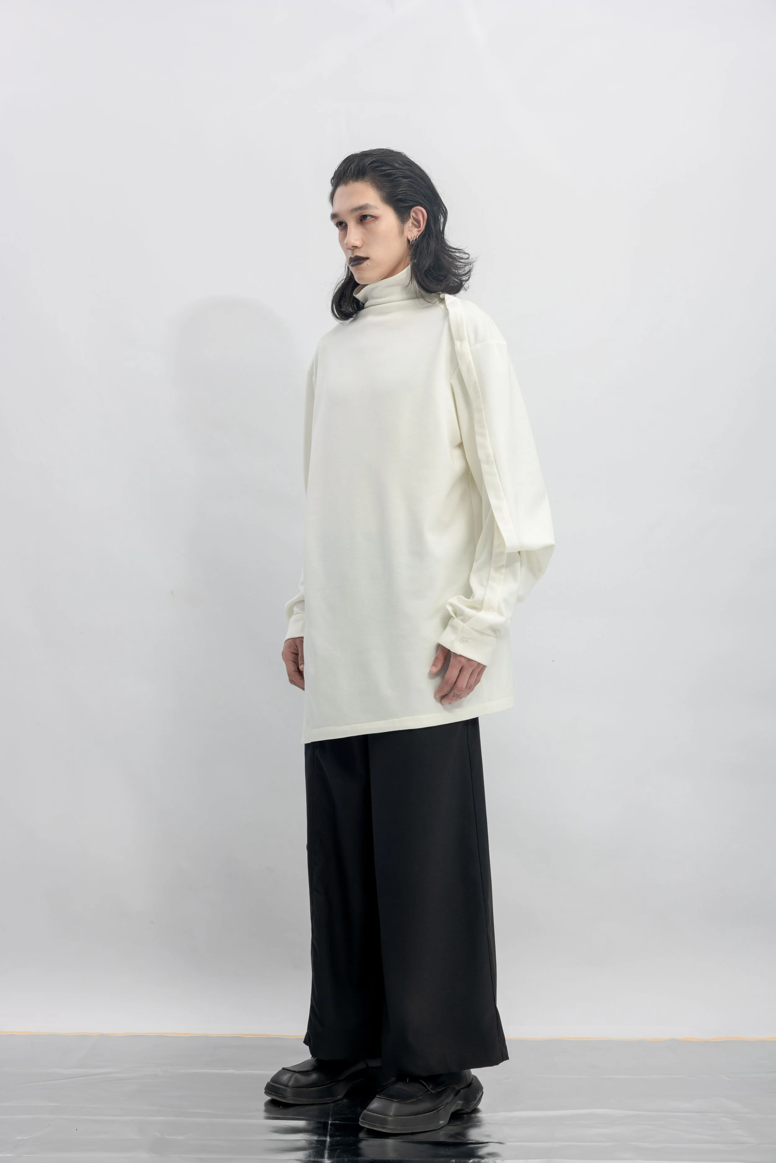 INF  Deconstructed One-Sleeve Stand Collar Top  White (8).jpg