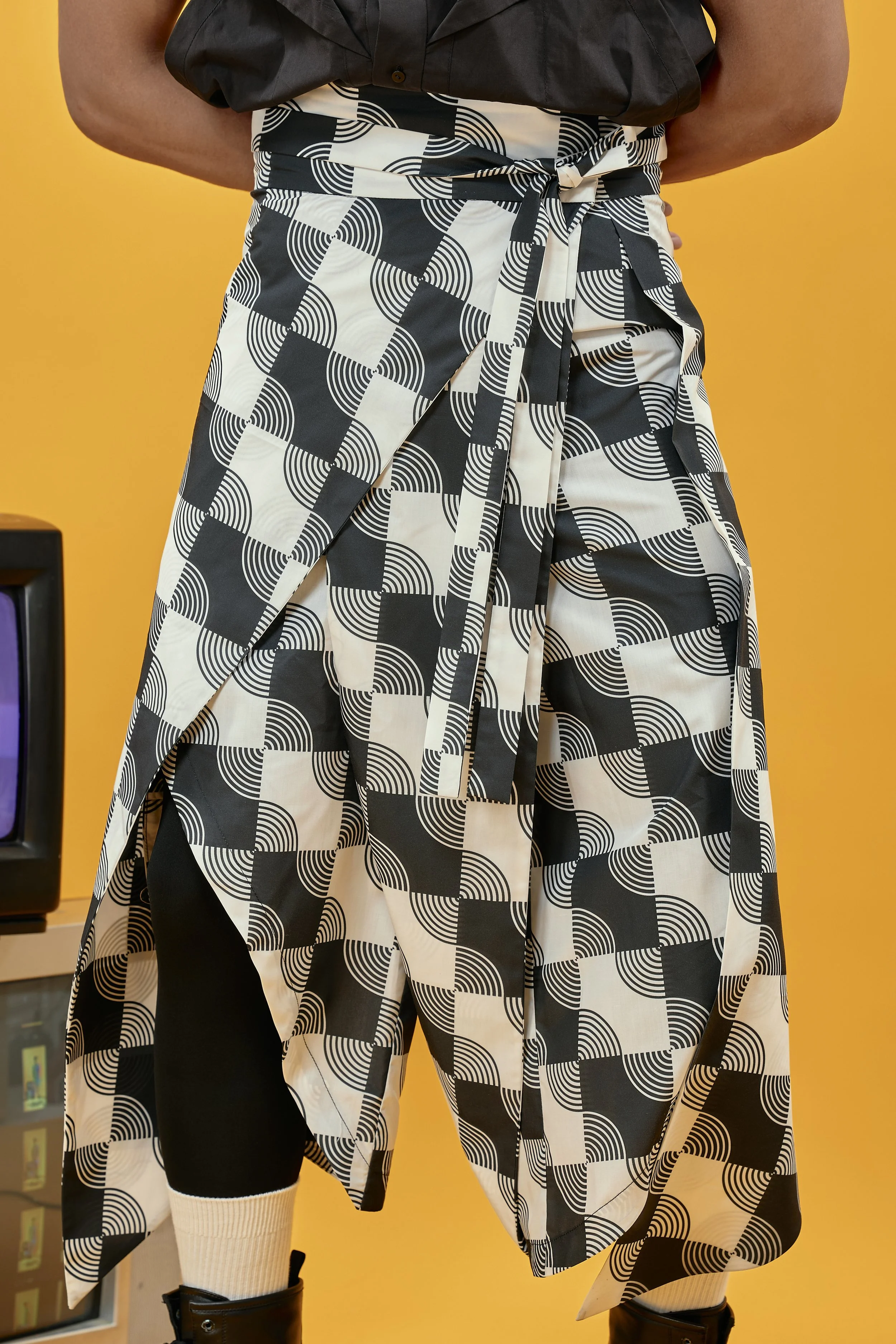 INFDARK Asymmetric Printed Wide Shorts  Black-White (21).jpg