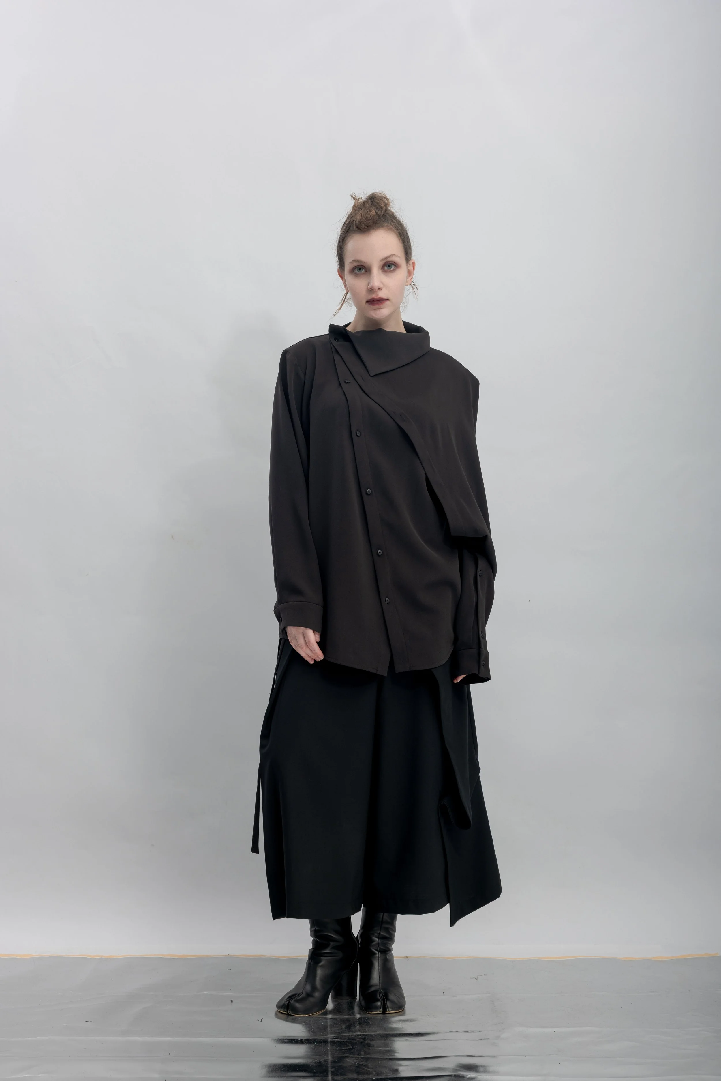 INF Deconstructed Placket with Integrated Sleeve Shirt  Black (10).jpg