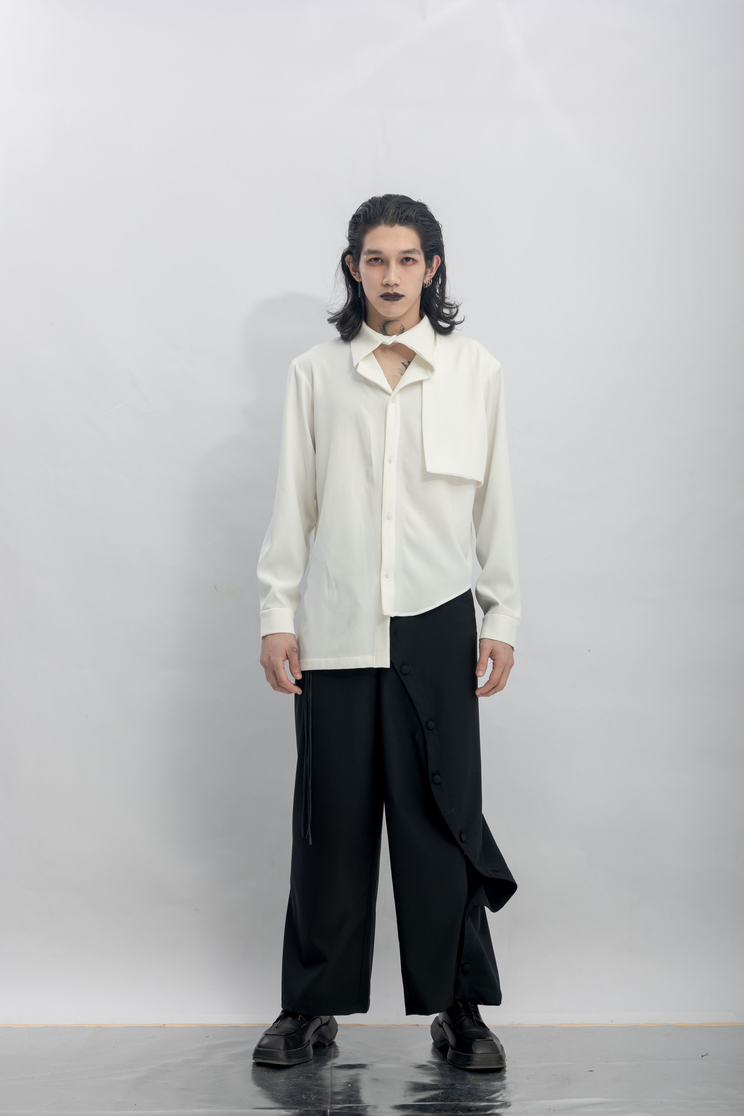 INF  Integrated Placket Collar with Asymmetric Flap Top  White Integrated Placket Collar with Asymmetric Flap Top  White (13).jpg