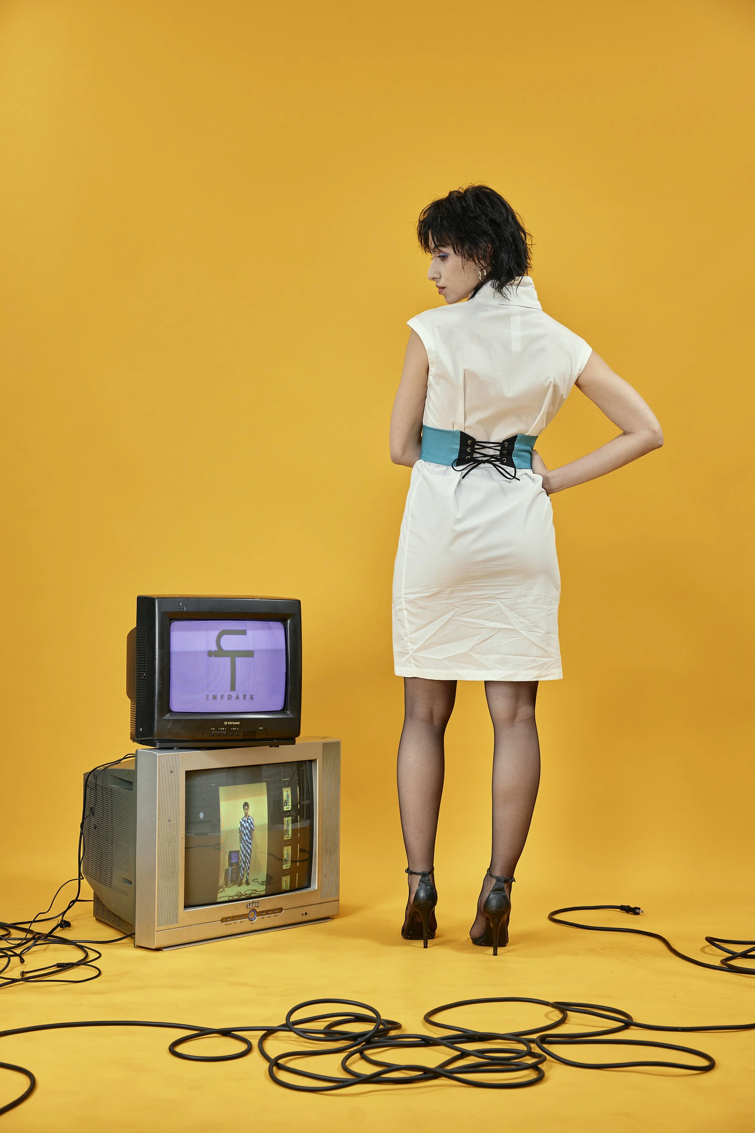 INFDARK Stand-Collar Shirt Dress  White (4).jpg