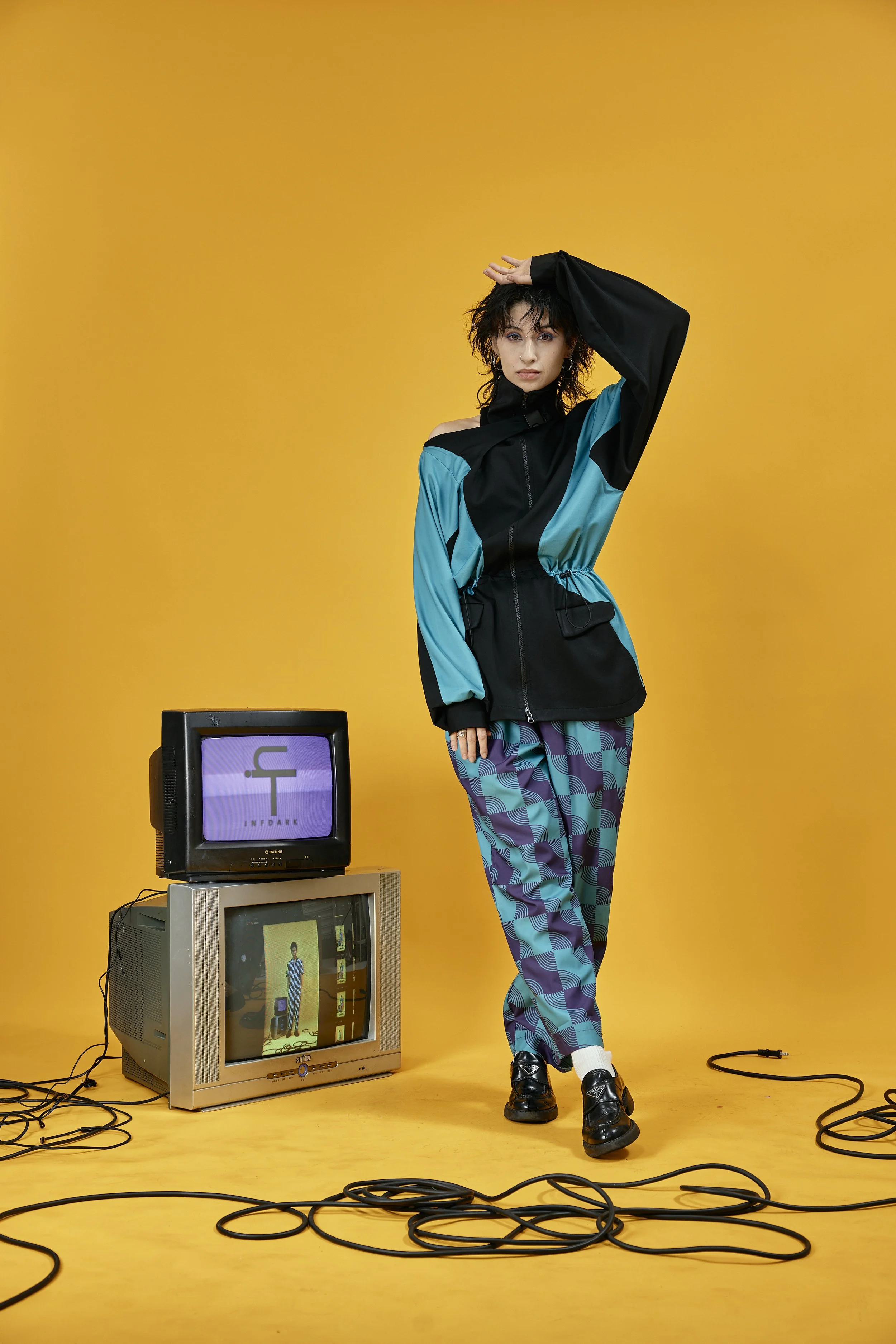 INFDARK  Asymmetric Cinched-Waist Jacket  Black-Blue (7).jpg