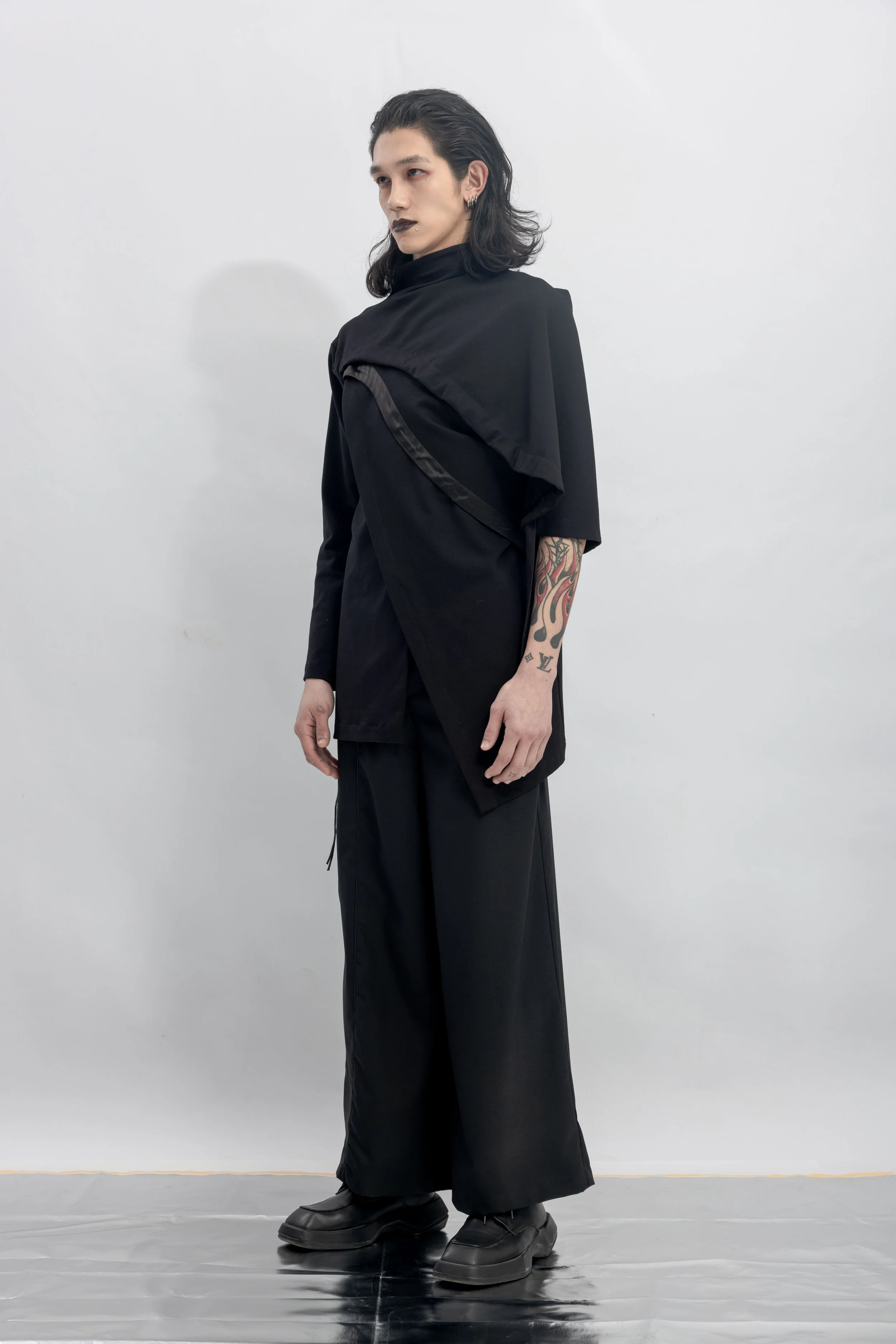 INF Reconstructed Sleeve and Chest Panel Ruched Top (7).jpg