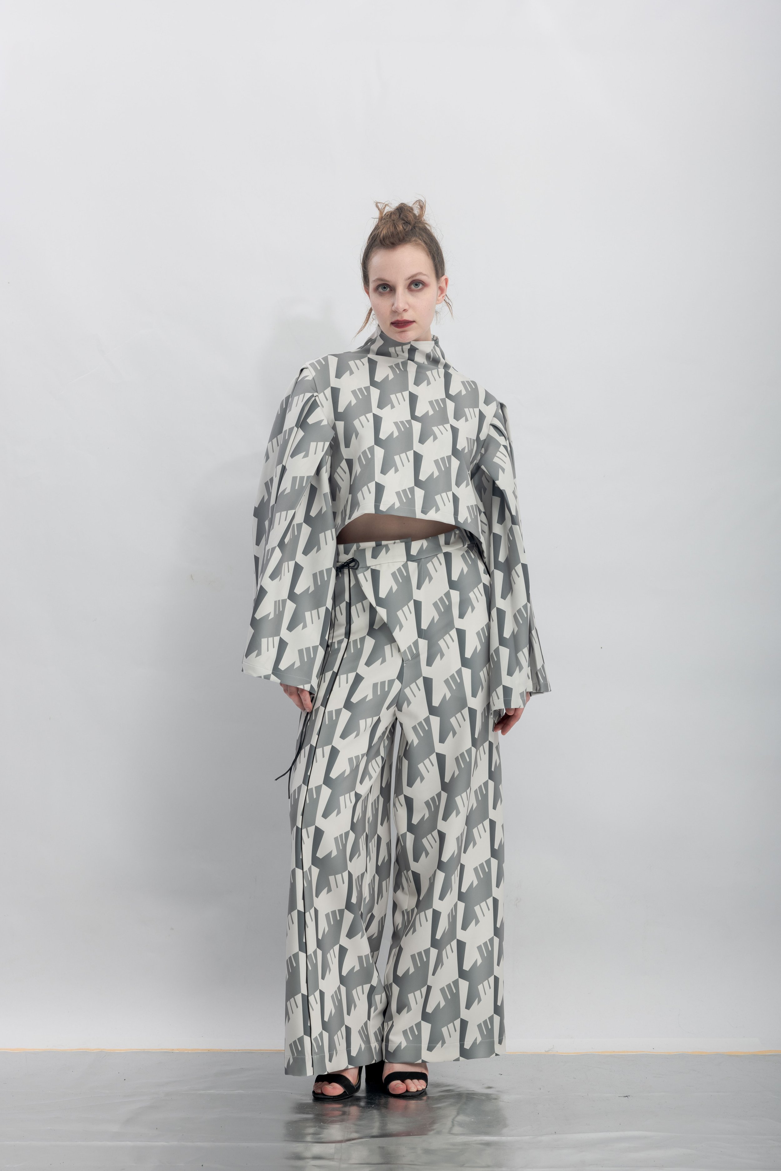 INF Raven Kimono Sleeve Printed Cropped Top  Silent Gray (5).jpg