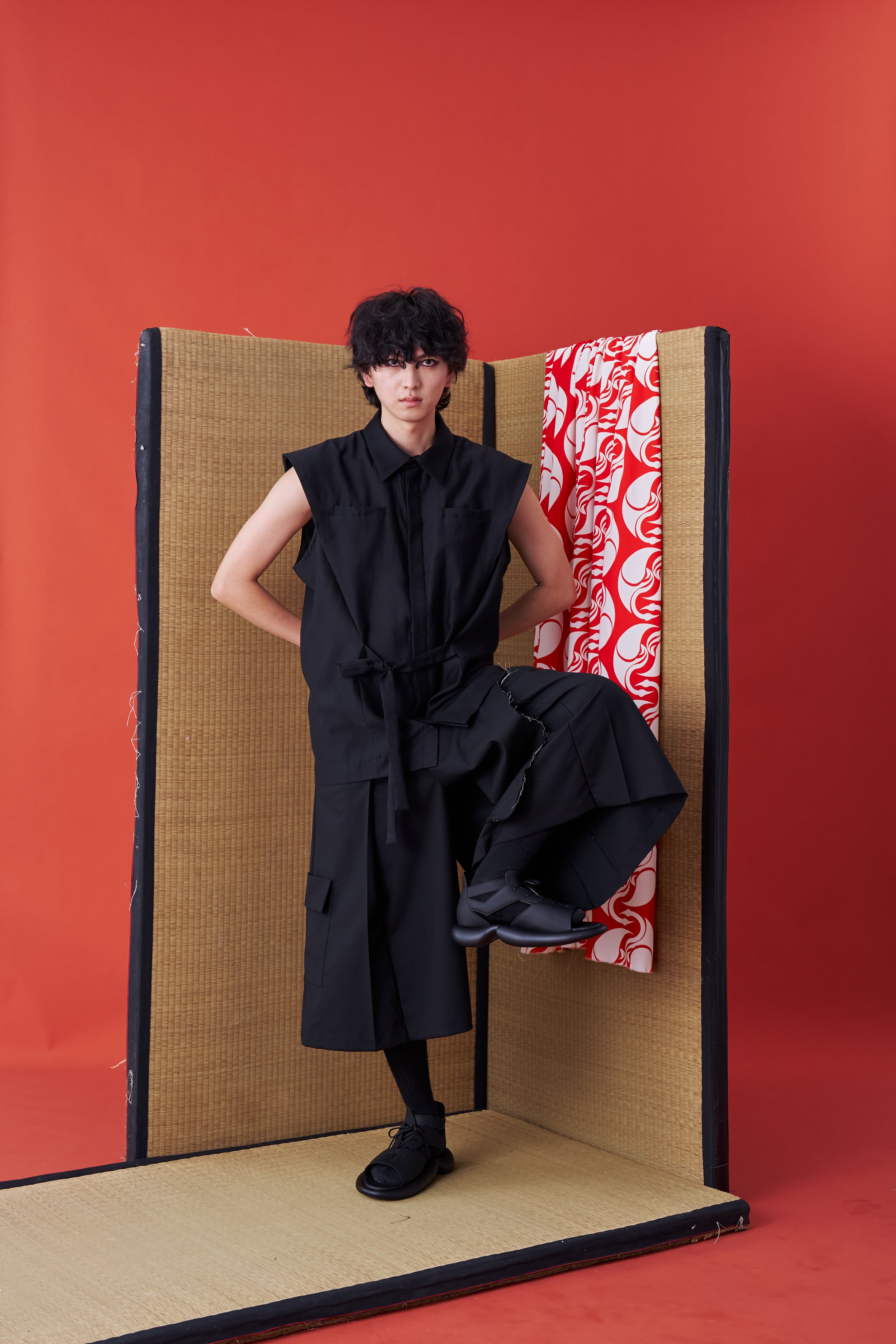 INF  Deconstructed Sleeveless Jinbei Shirt (Black)