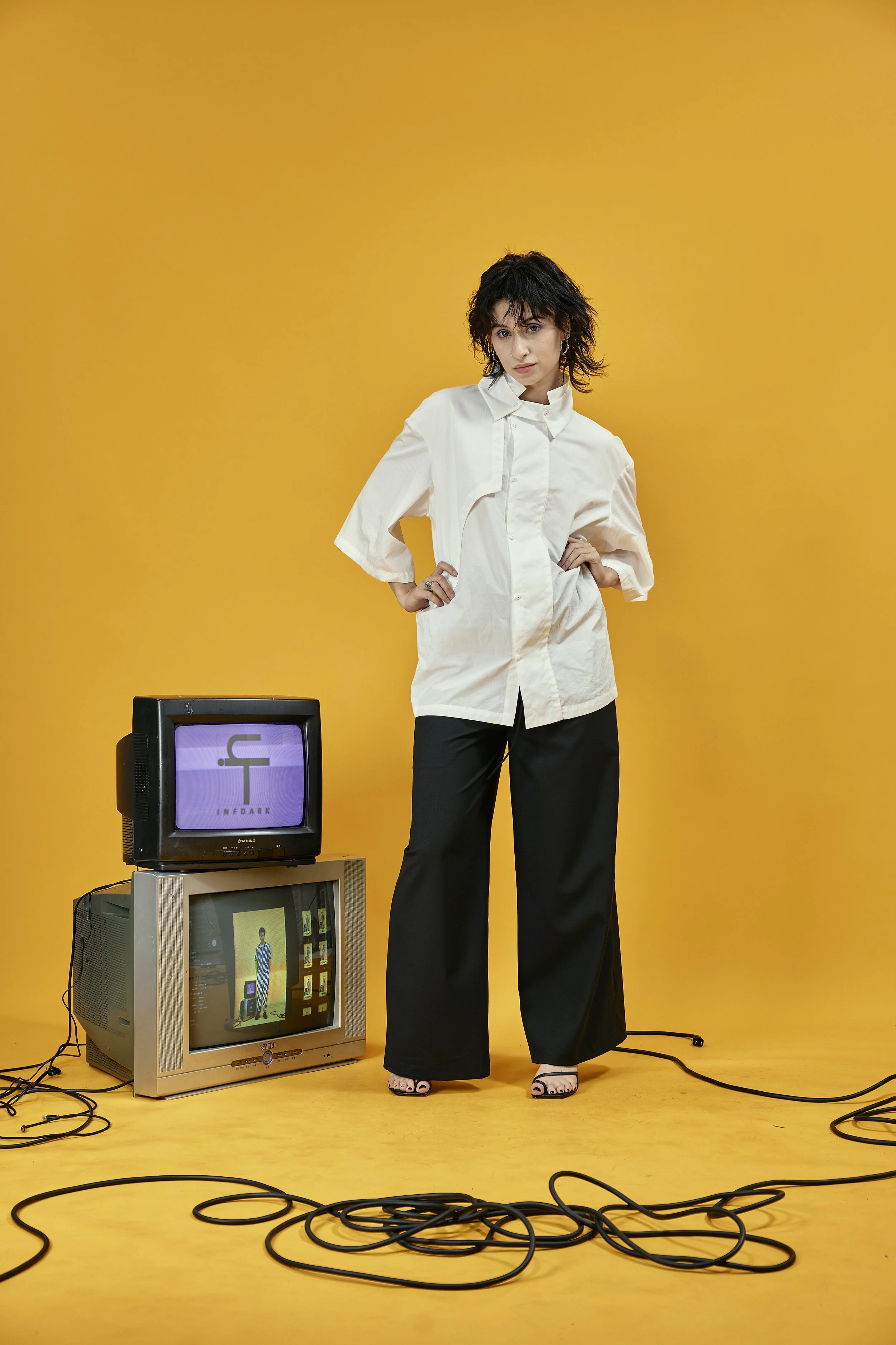 INFDARK Structured Stand-Collar Short Sleeve Shirt  White (8).jpg
