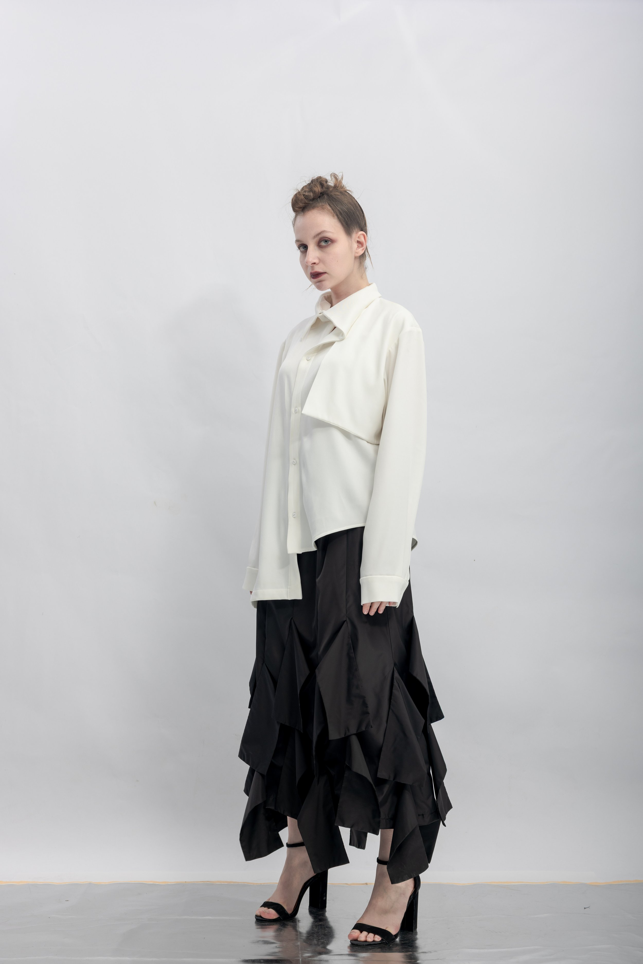 INF  Integrated Placket Collar with Asymmetric Flap Top  White Integrated Placket Collar with Asymmetric Flap Top  White (8).jpg