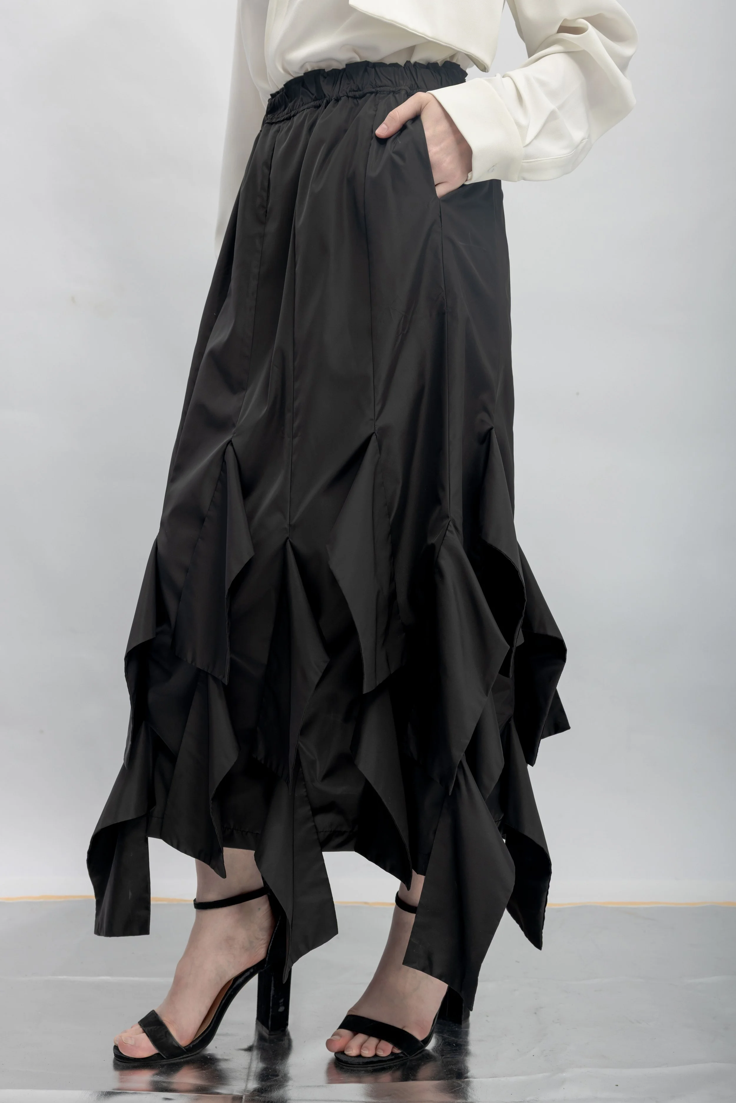 INF Wing-Contour Sculpted Long Skirt (1).jpg