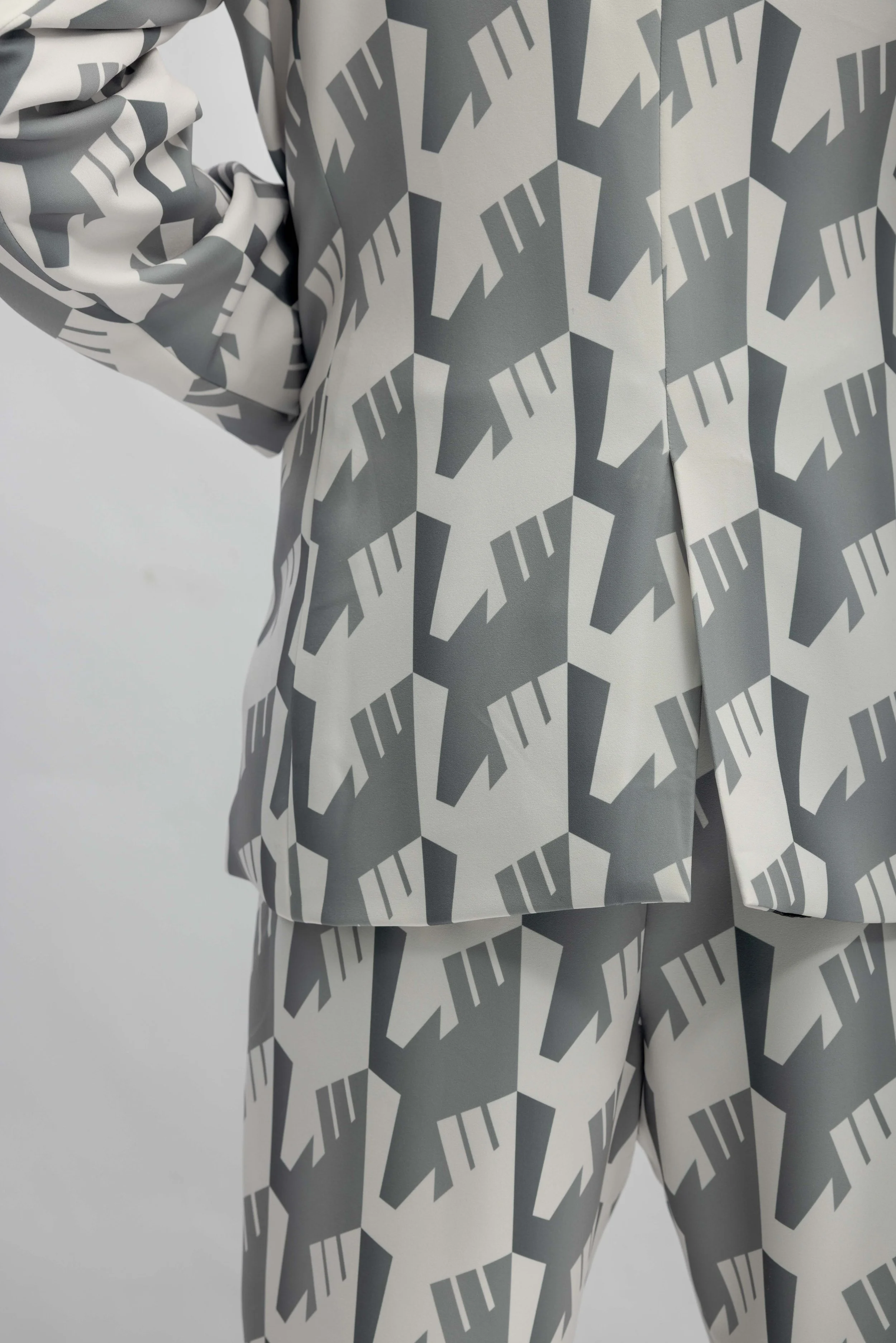 INF Raven Houndstooth Print Blazer  Silent Gray (19).jpg