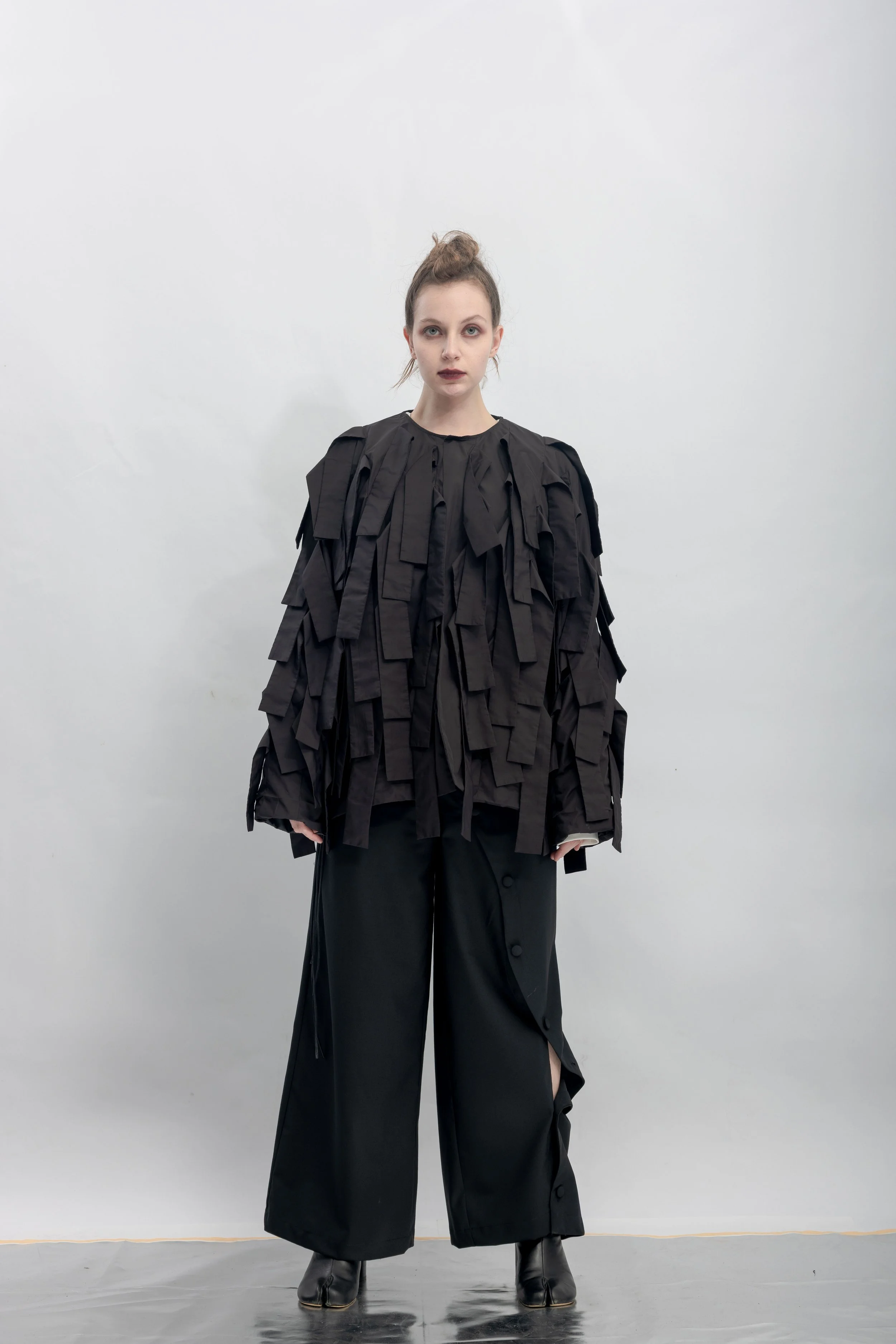 INF  Wing-Contour Sculpted Cropped Jacket (7).jpg