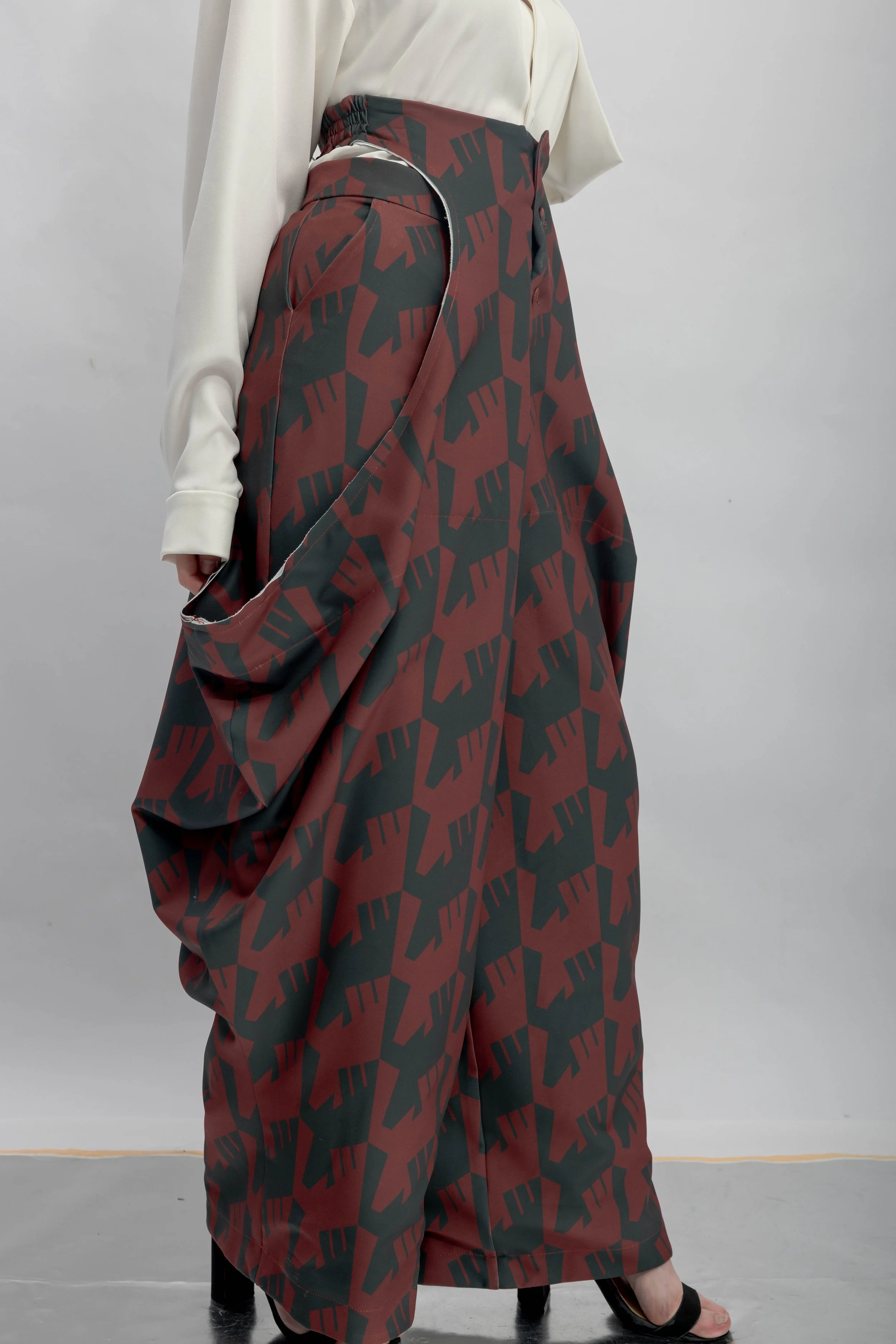 INF Layered Illusion Waist Cutout Printed Draped Wide Pants  Blazing Red (1).jpg