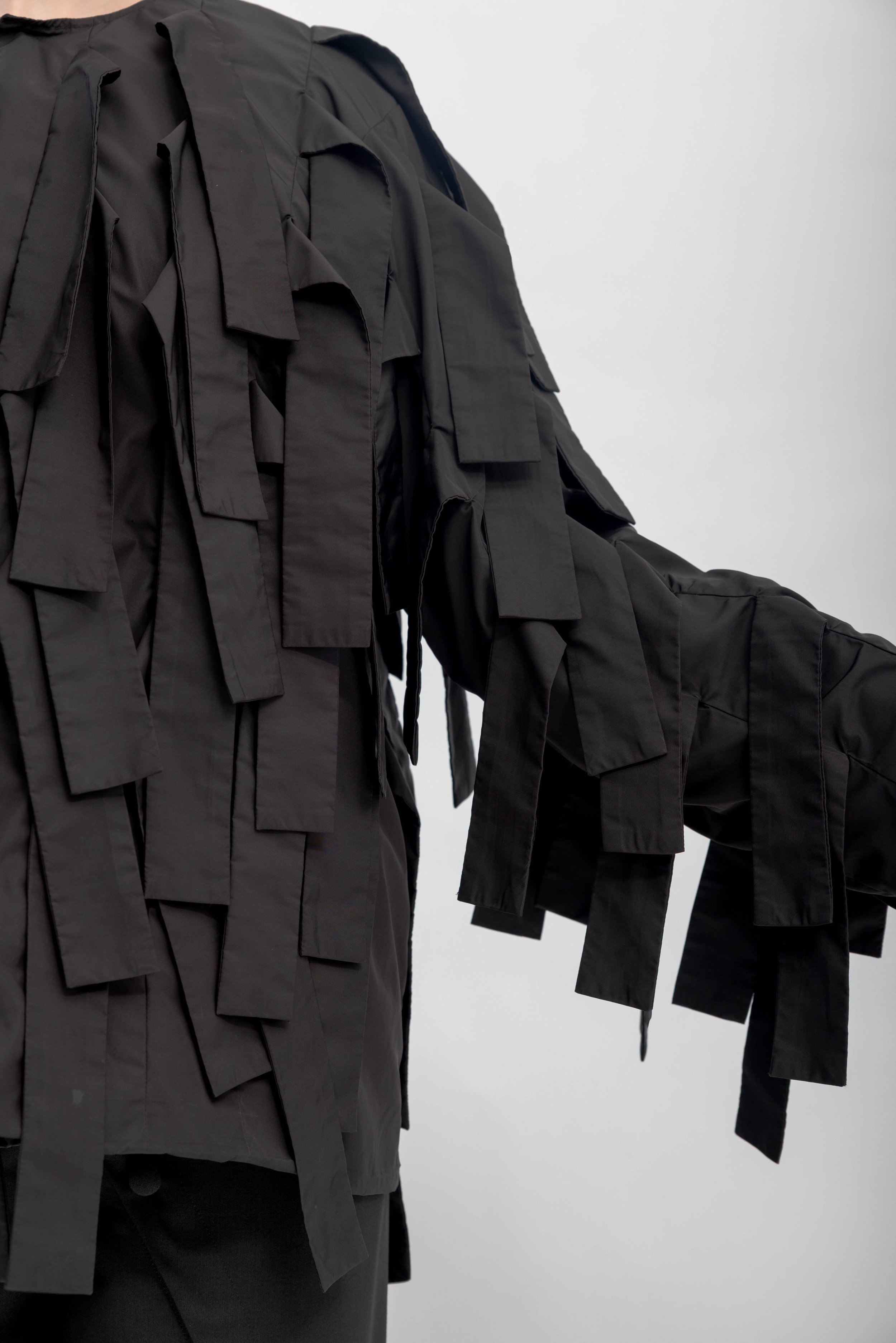 INF  Wing-Contour Sculpted Cropped Jacket (14).jpg