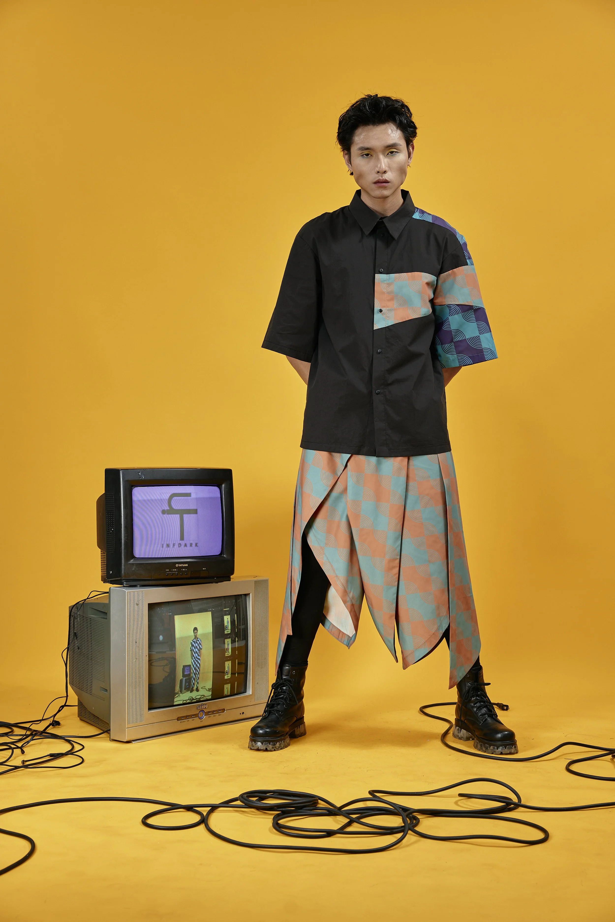 INFDARK Geometric Sleeve Patchwork Short Sleeve Shirt (2).jpg