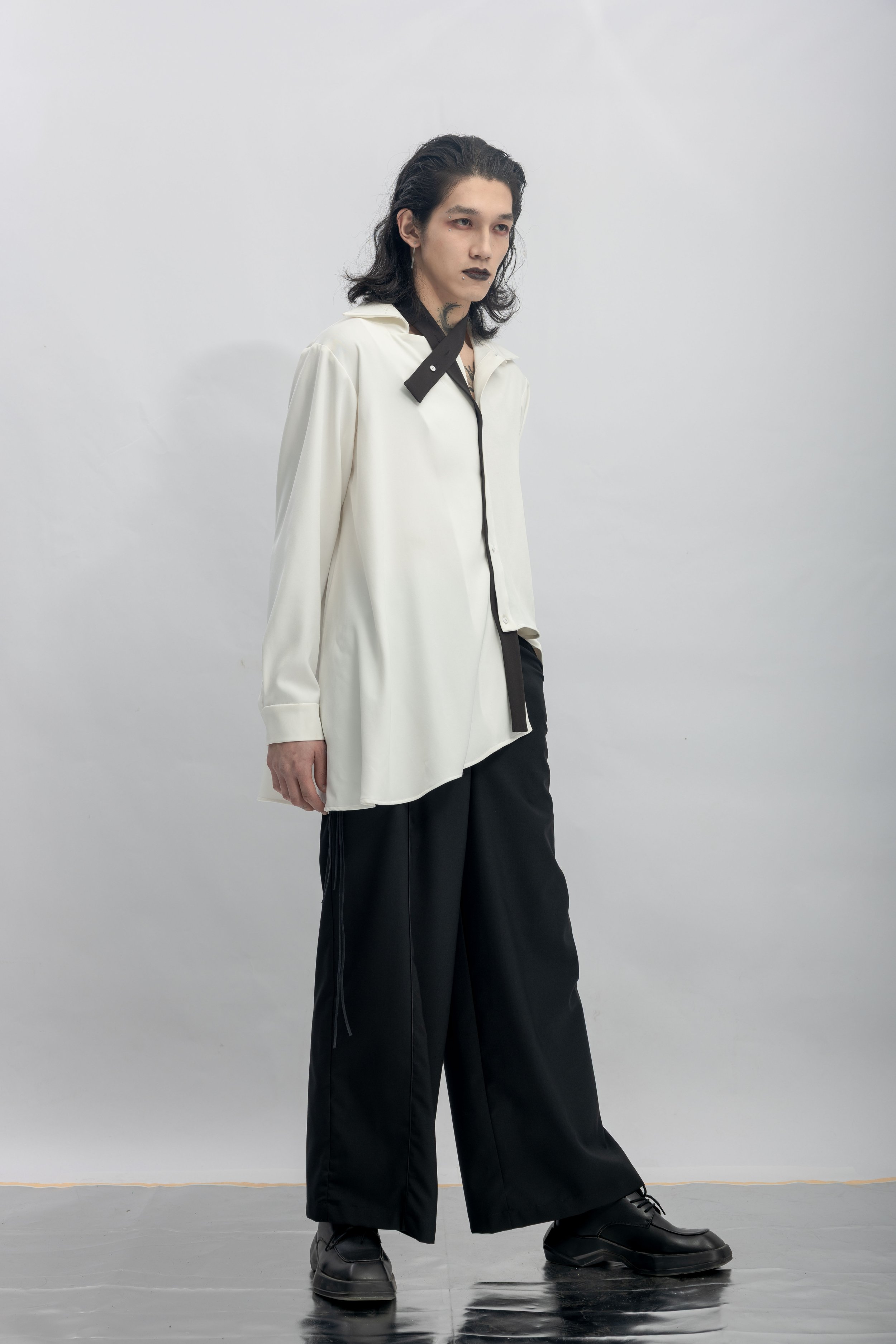 INF Asymmetric Cut Detachable Neckband Shirt (11).jpg