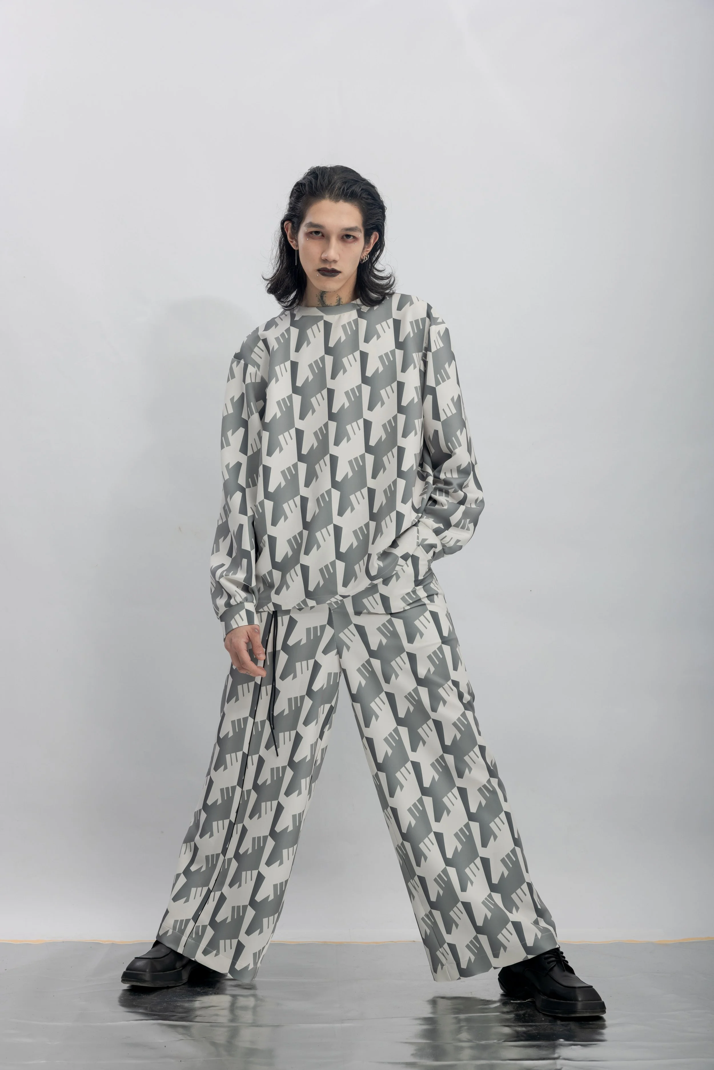 INF Raven Houndstooth Print Sweatshirt  Silent Gray (8).jpg