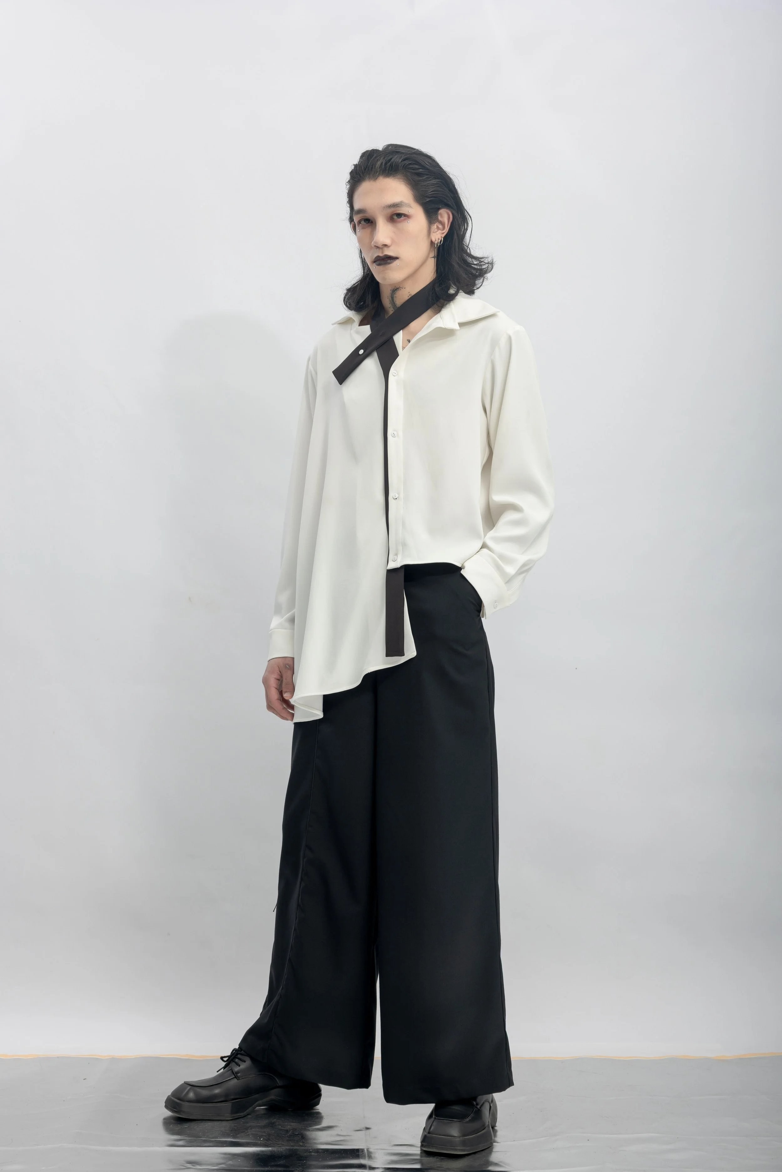 INF Asymmetric Cut Detachable Neckband Shirt (9).jpg