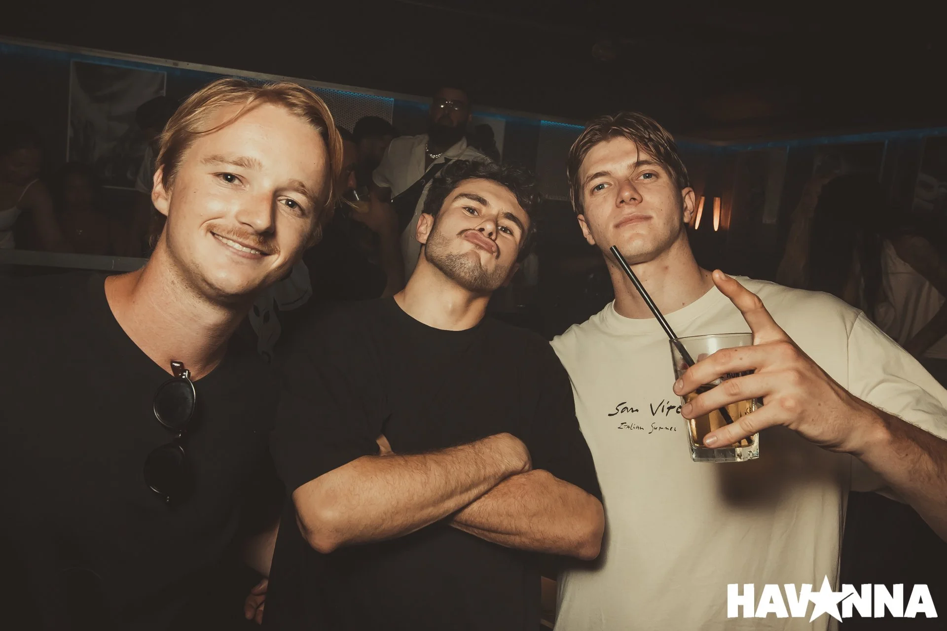 050.jpg
