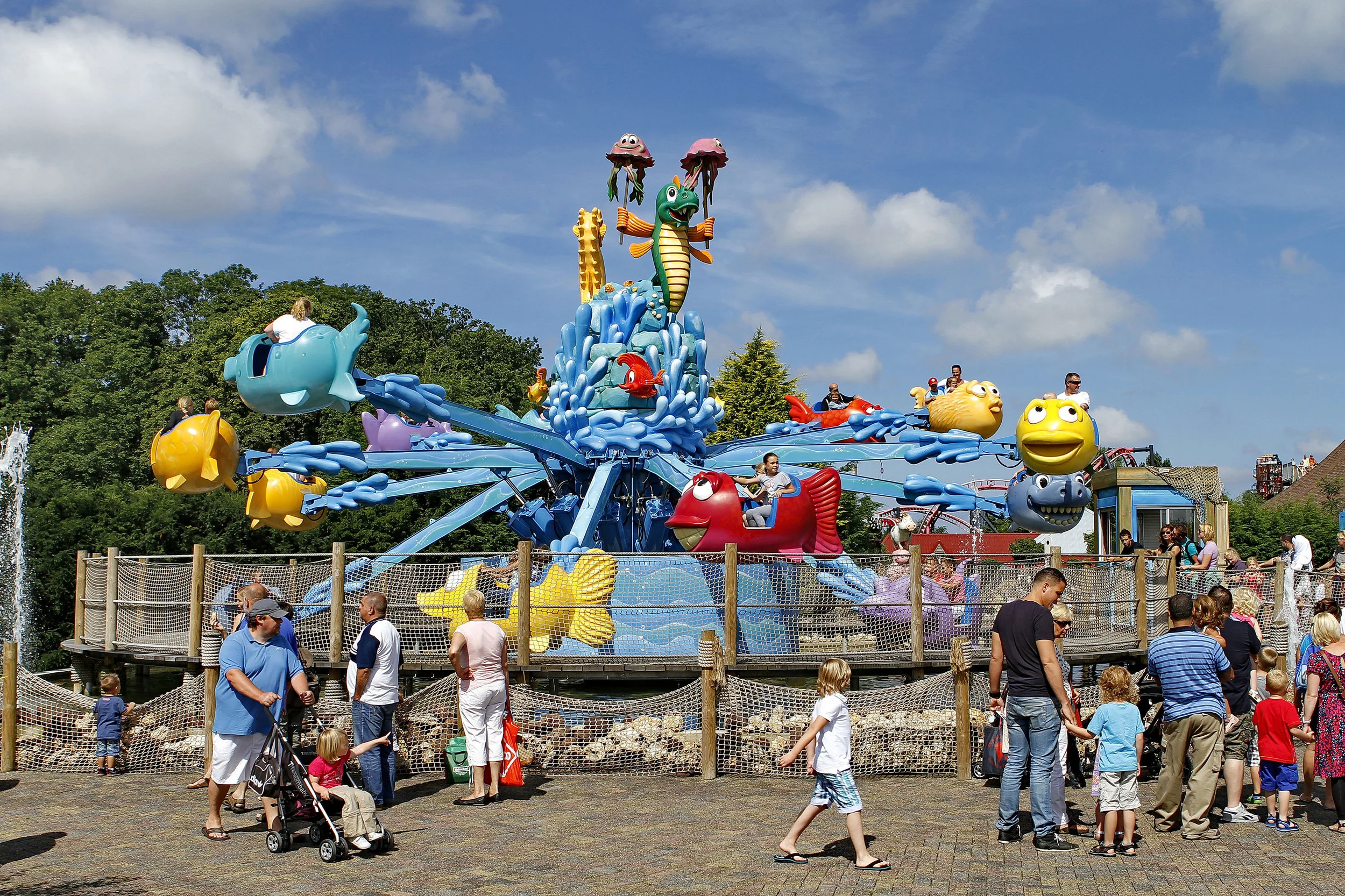 FLYING FISH <strong>| A classic flying carousel in Drievliet, the Netherlands</strong>