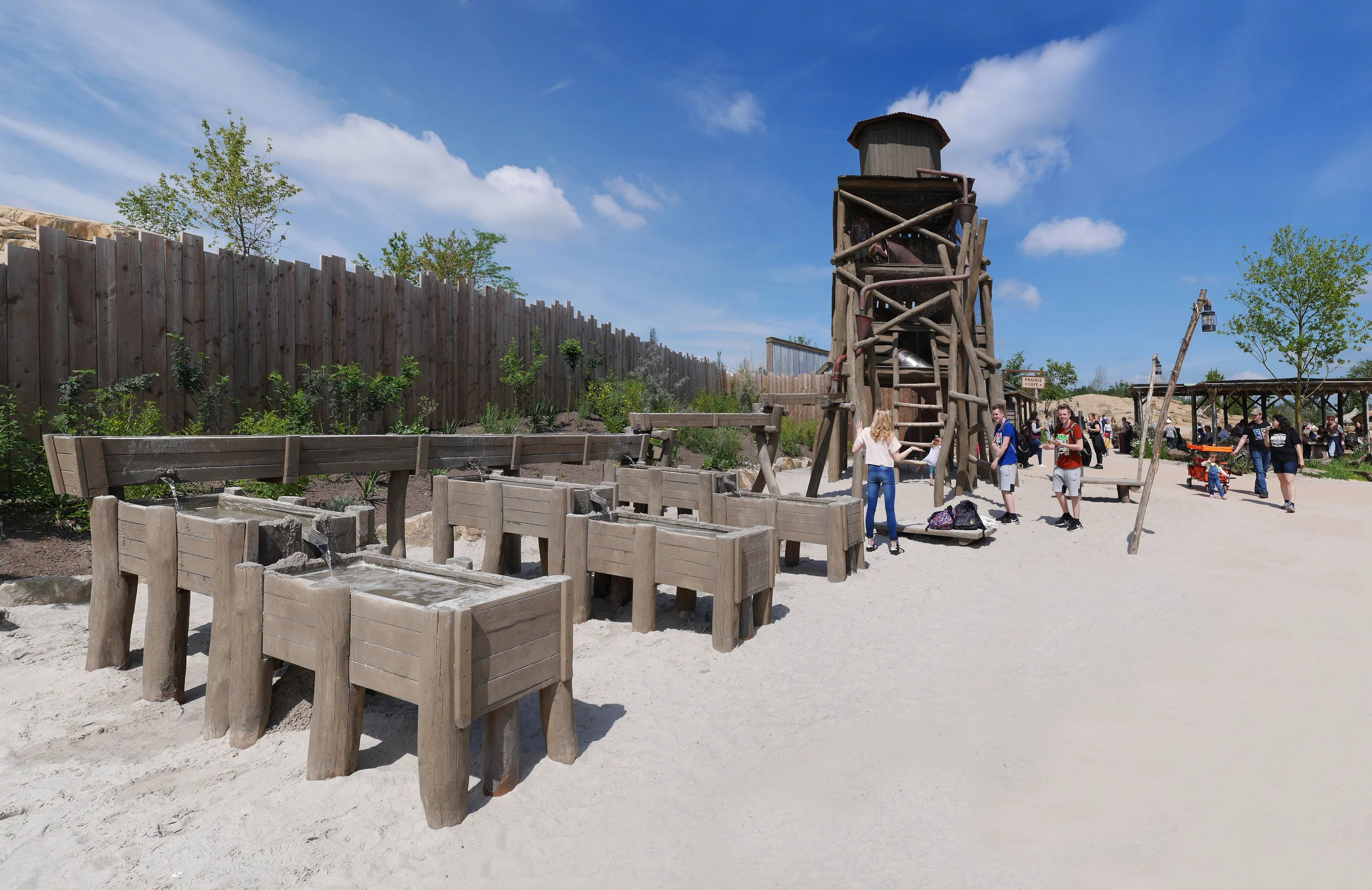 WATER TOWER PLAY STRUCTURE WILDLANDS <strong>| A western-style water tower where little guests can play to their hearts’ desire.</strong>