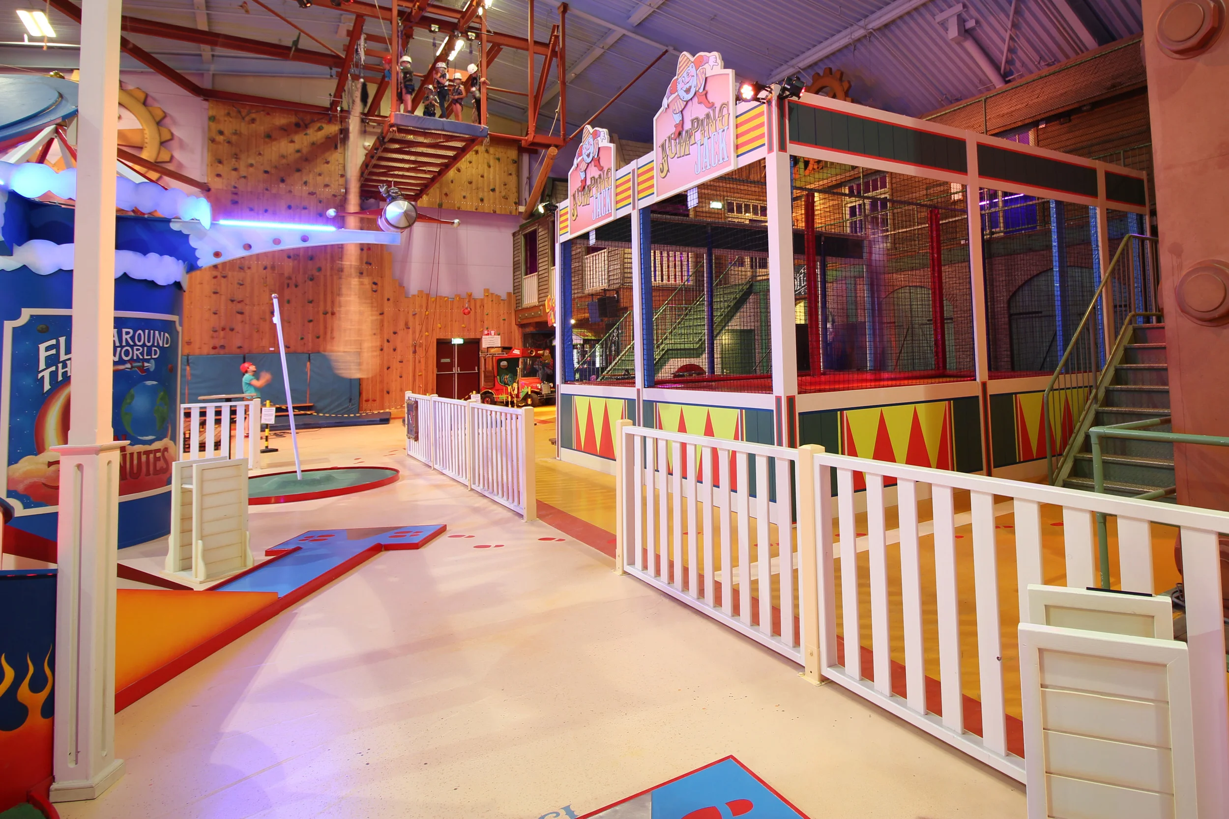 CENTER PARCS’ ACTION FACTORY <strong>| A highly themed Center Parcs’ Action Factory</strong>