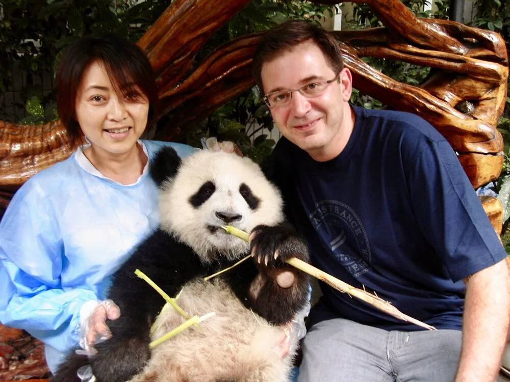 June Ren (Jora Vision Managing Director Asia) and Jan Maarten de Raad (Jora Vision CEO) at the Chengdu Giant Panda Breeding Research Base