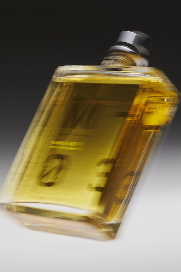 PERFUMES_13_BLUR_057_MED.jpg