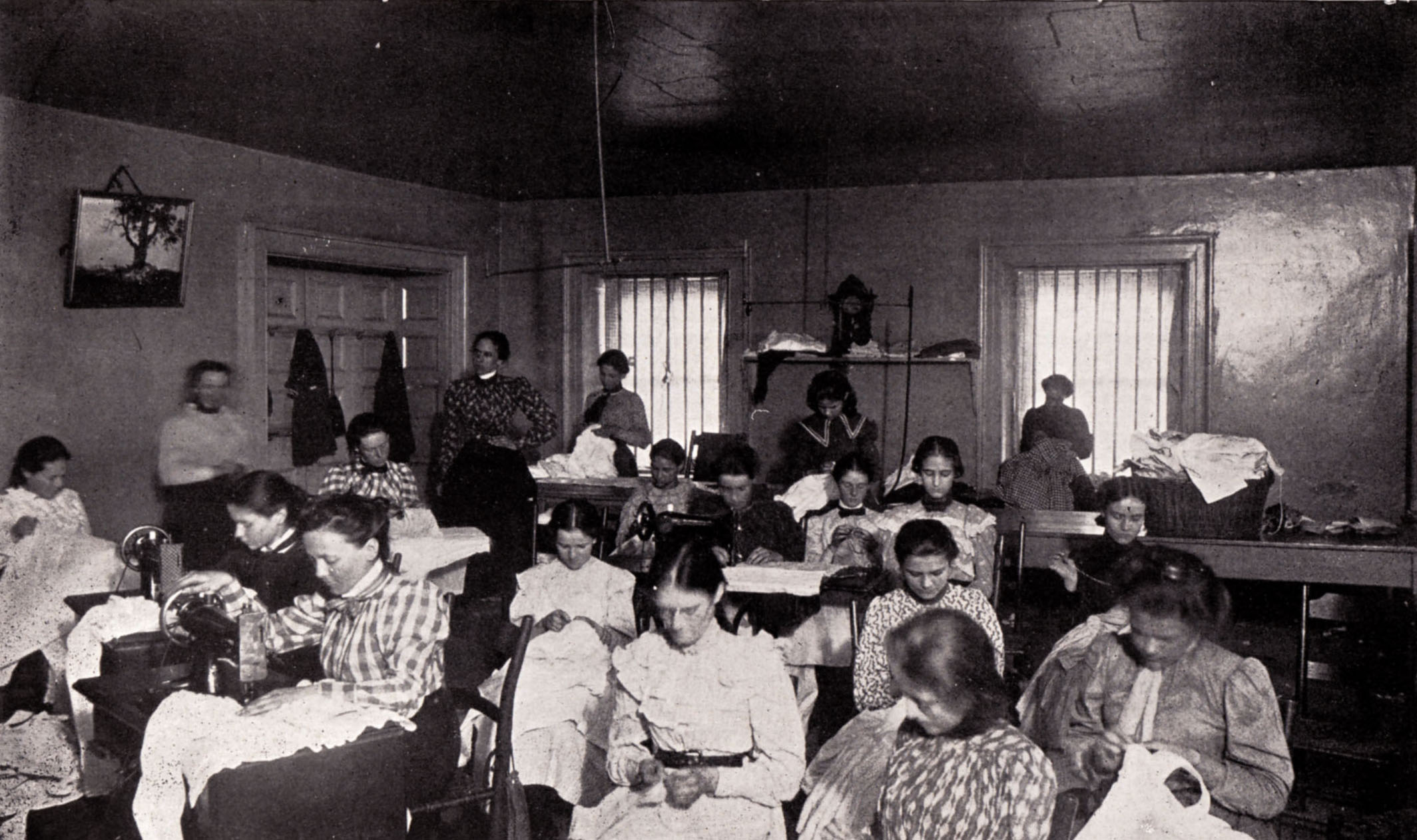 VSDB_SEWING_CLASS_1899.jpg