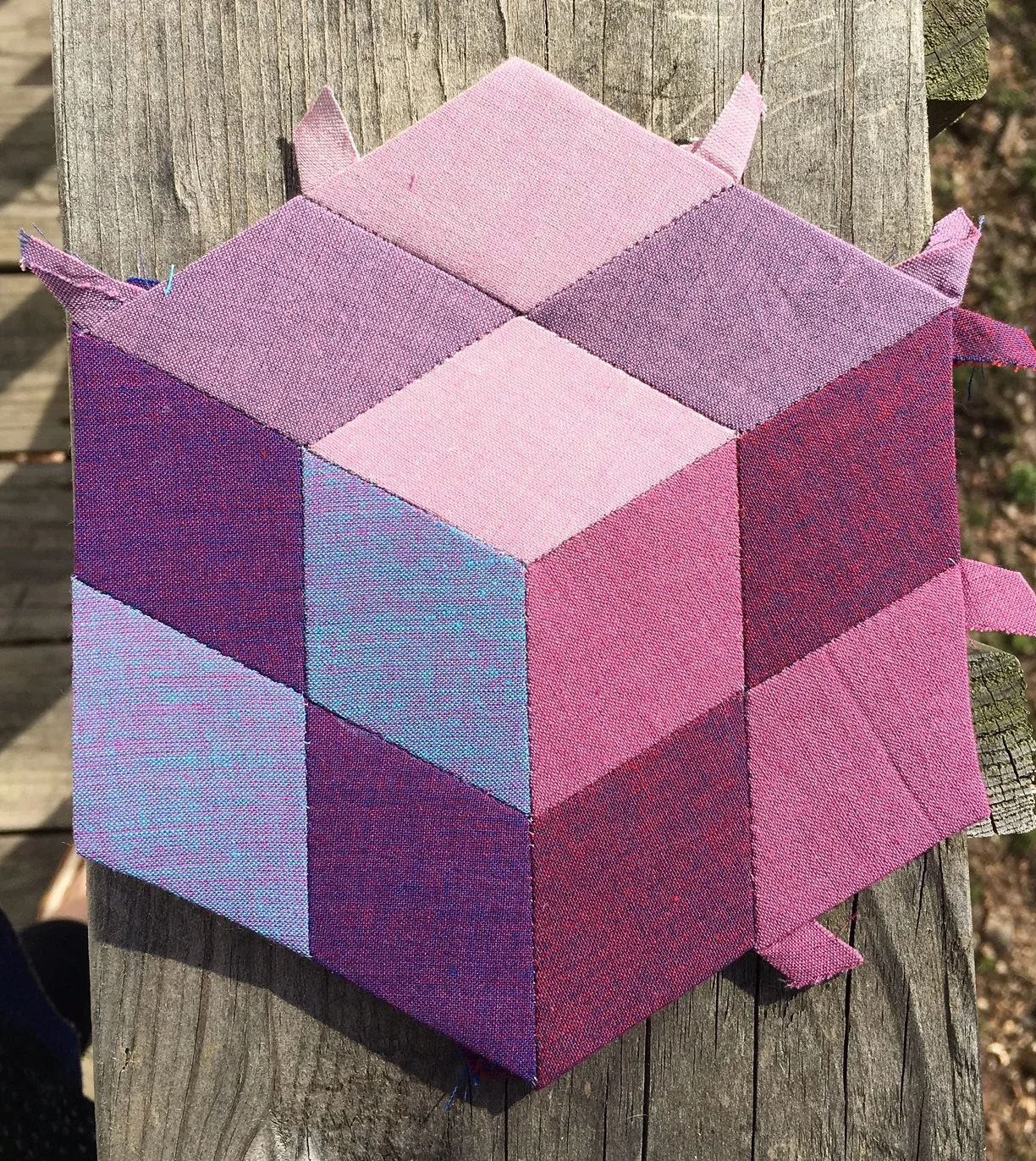 This block has a cool 3-D effect.