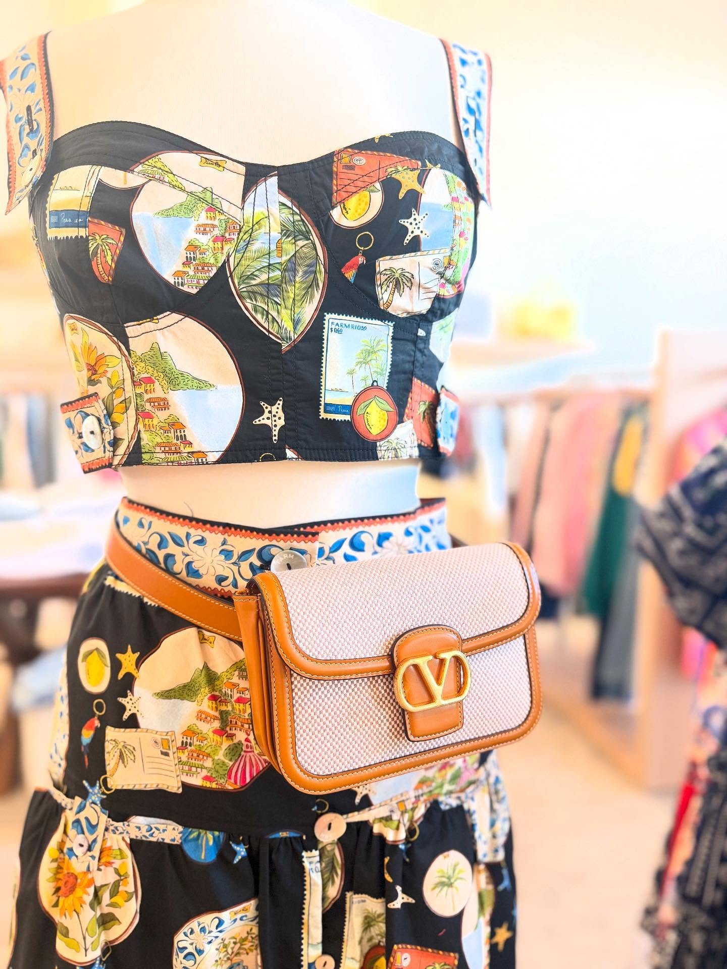 Belt bag = weekend! #shopballiets