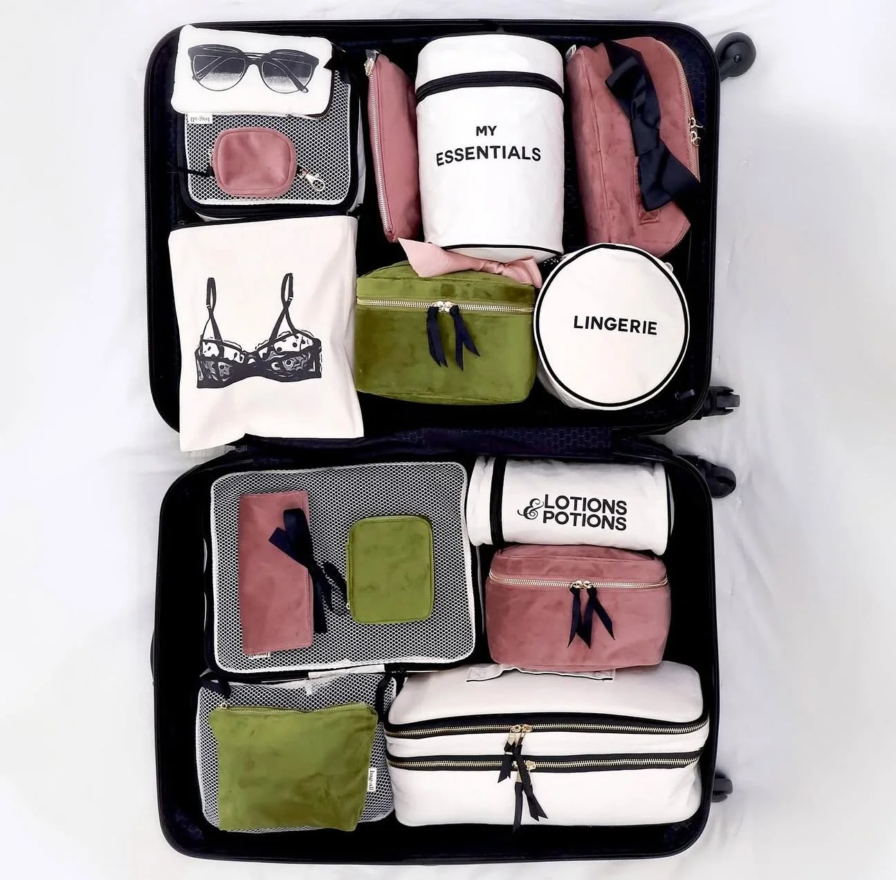 Gifting season is here! Our @bag_all collection has arrived and is perfect for all our beauty babes! #shopballiets 🎁