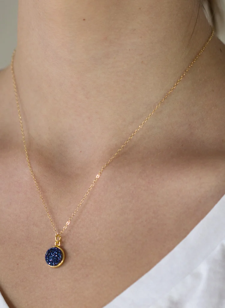 druzy_blue_circle_n_s_gold_am.jpg