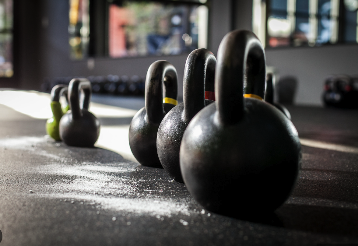 Gym with Personal Training vs Traditional Gym: Which One Delivers Better Results?