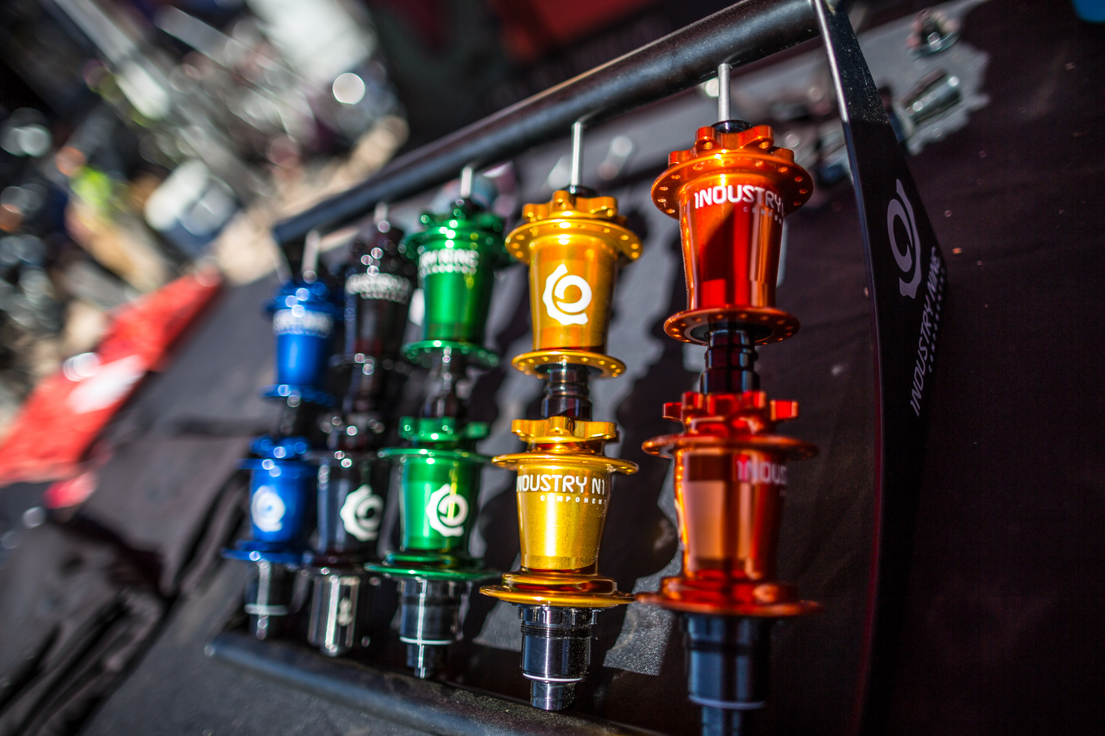 20131005-OB-029_ColorfulHubs.jpg