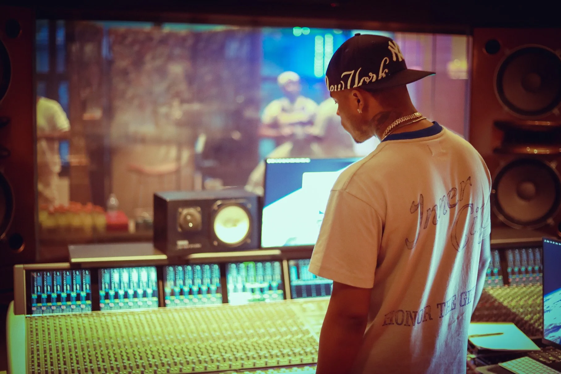 Marqus Clae "Mecca"; Photo by Eddie Lopez