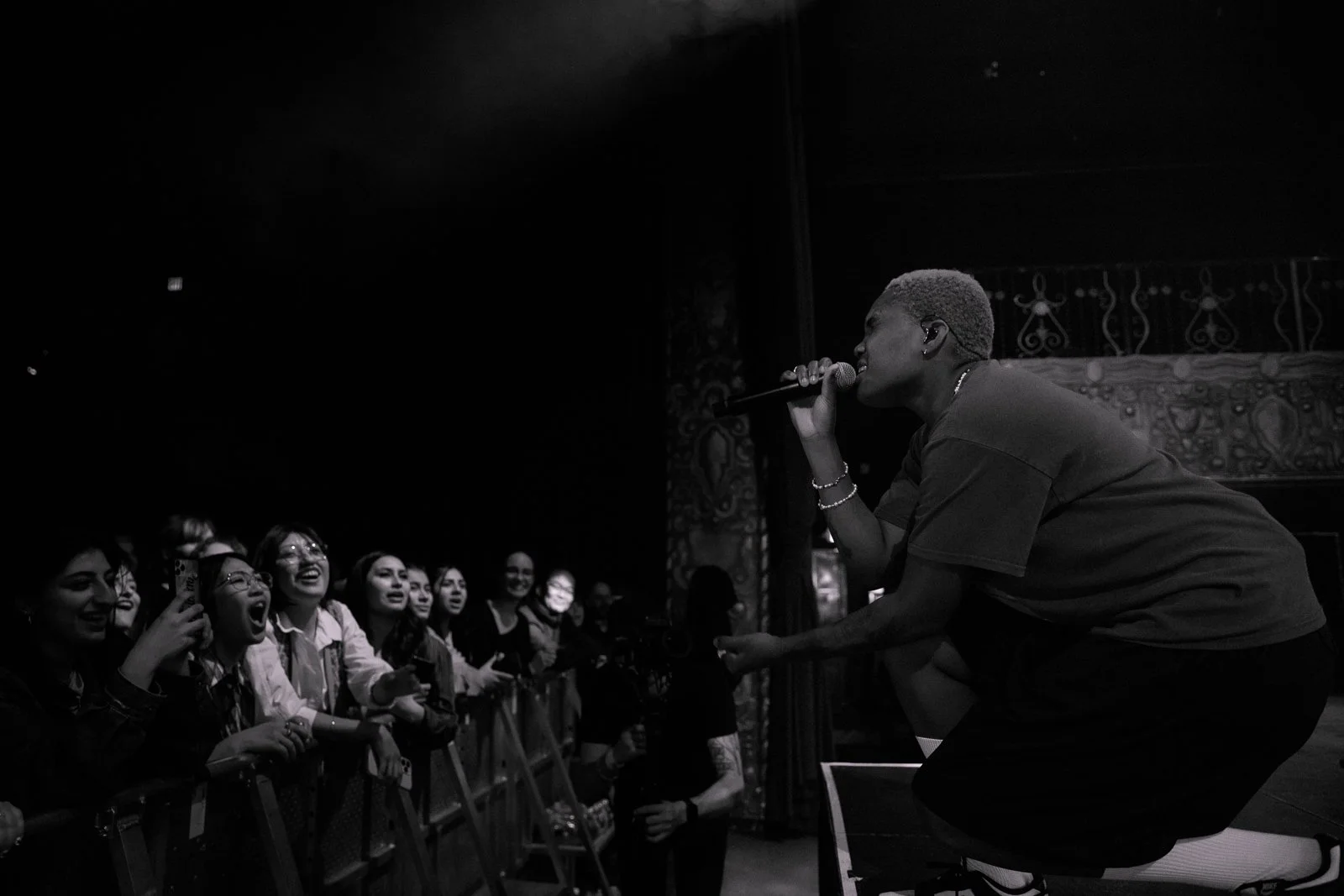Arlo Parks at Belasco Theater (HK)-05.jpg