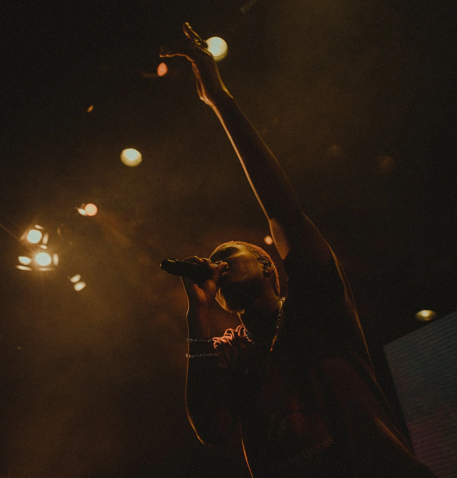 Arlo Parks at Belasco Theater (HK)-09.jpg