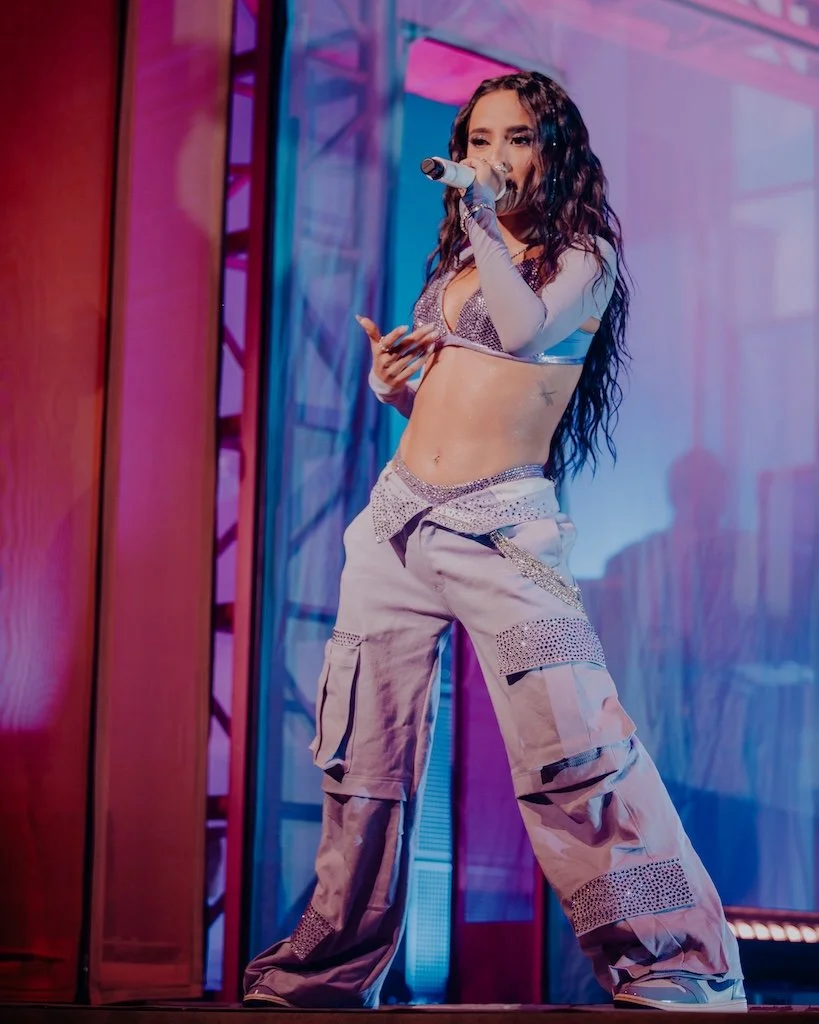 BeckyG-01 (@iambeckyg).jpg