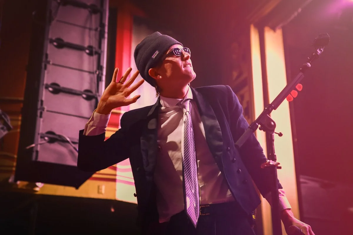  Gus Dapperton by Eddie Lopez 