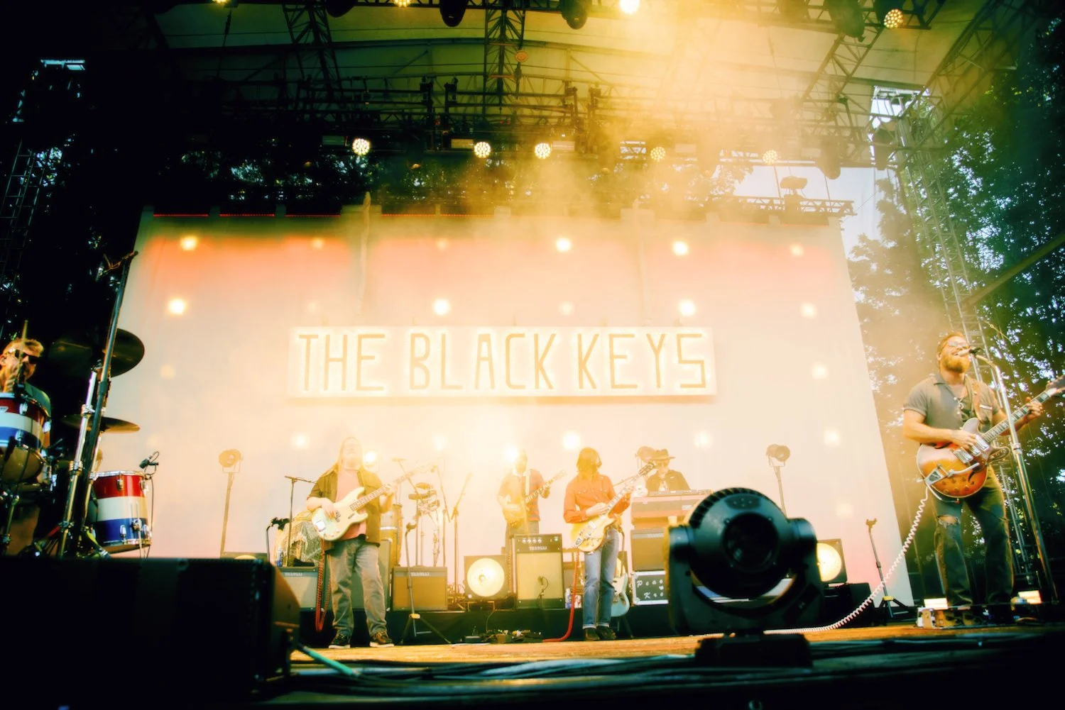 TheBlackKeys40.JPG
