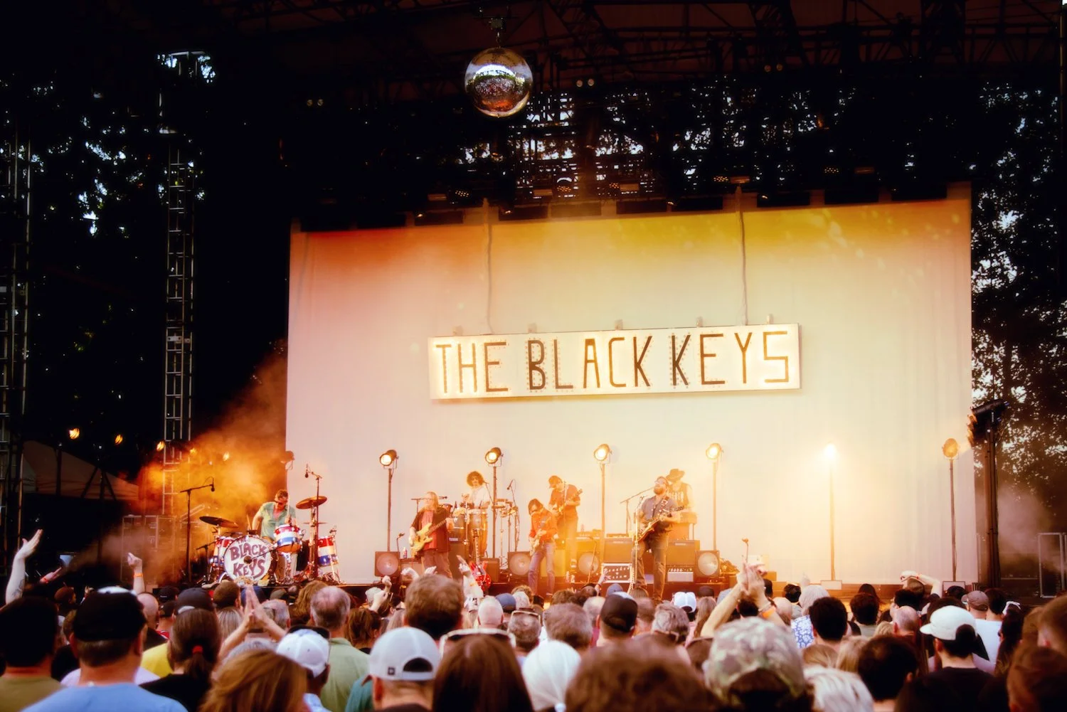 TheBlackKeys44.JPG